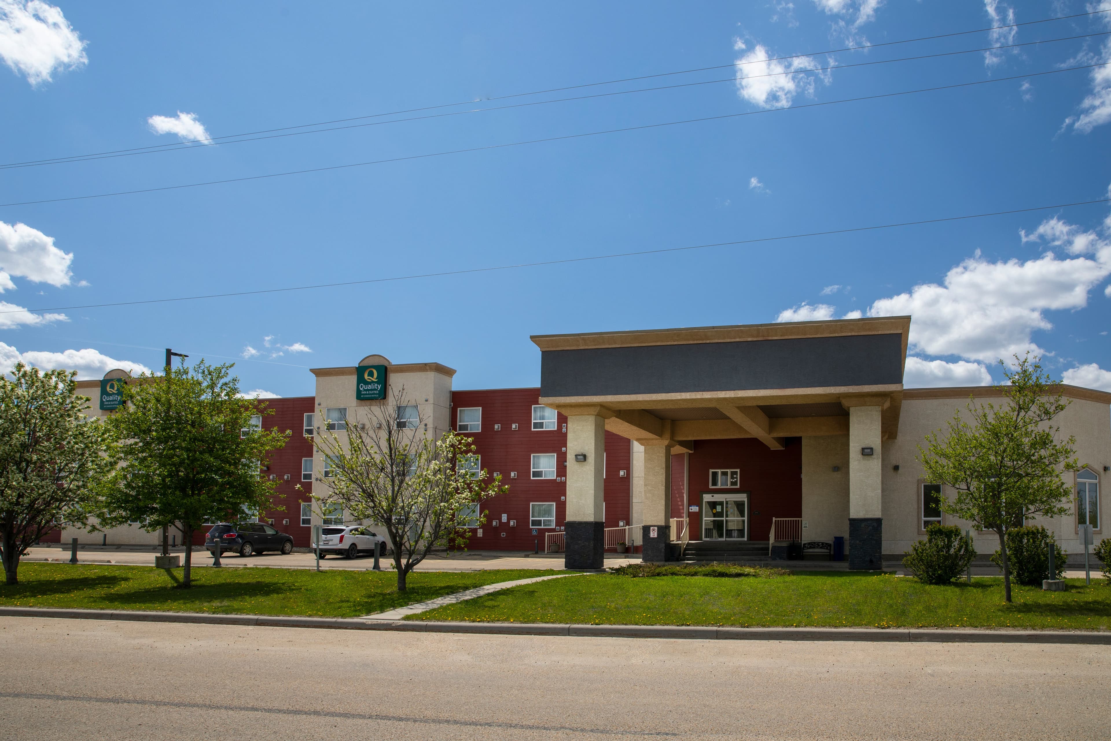 Quality Inn & Suites - Image 1