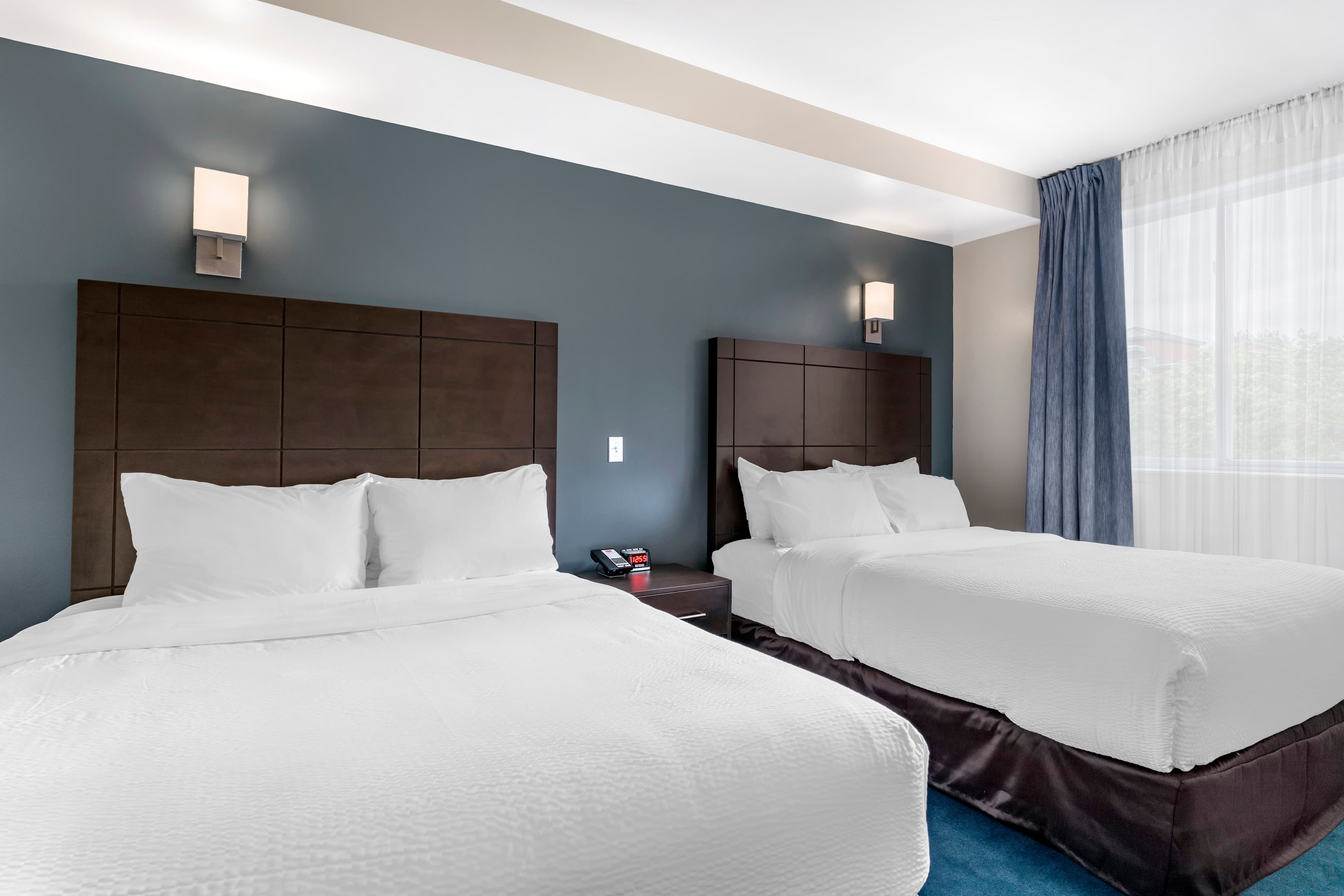 Econo Lodge — 7