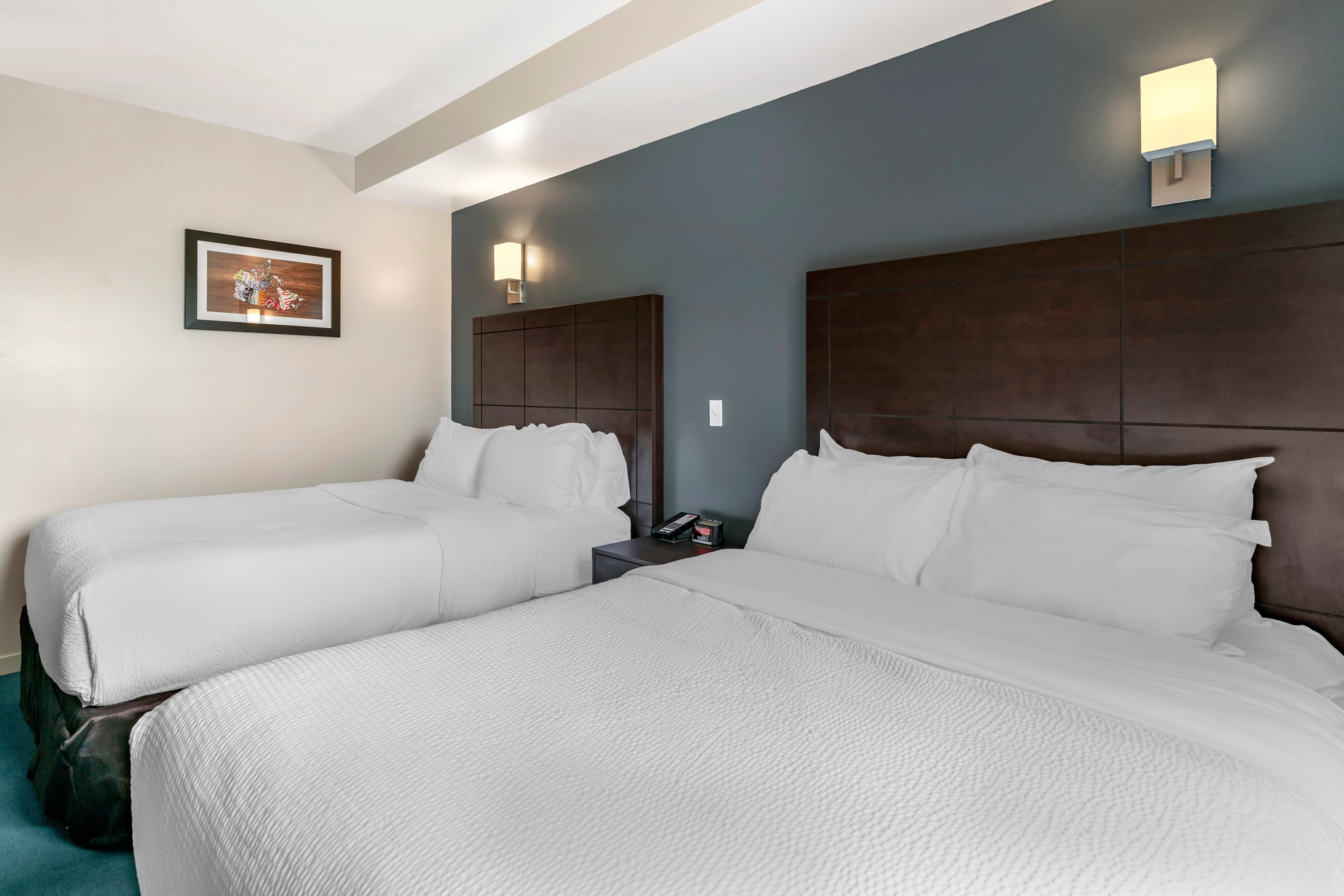 Econo Lodge — 9