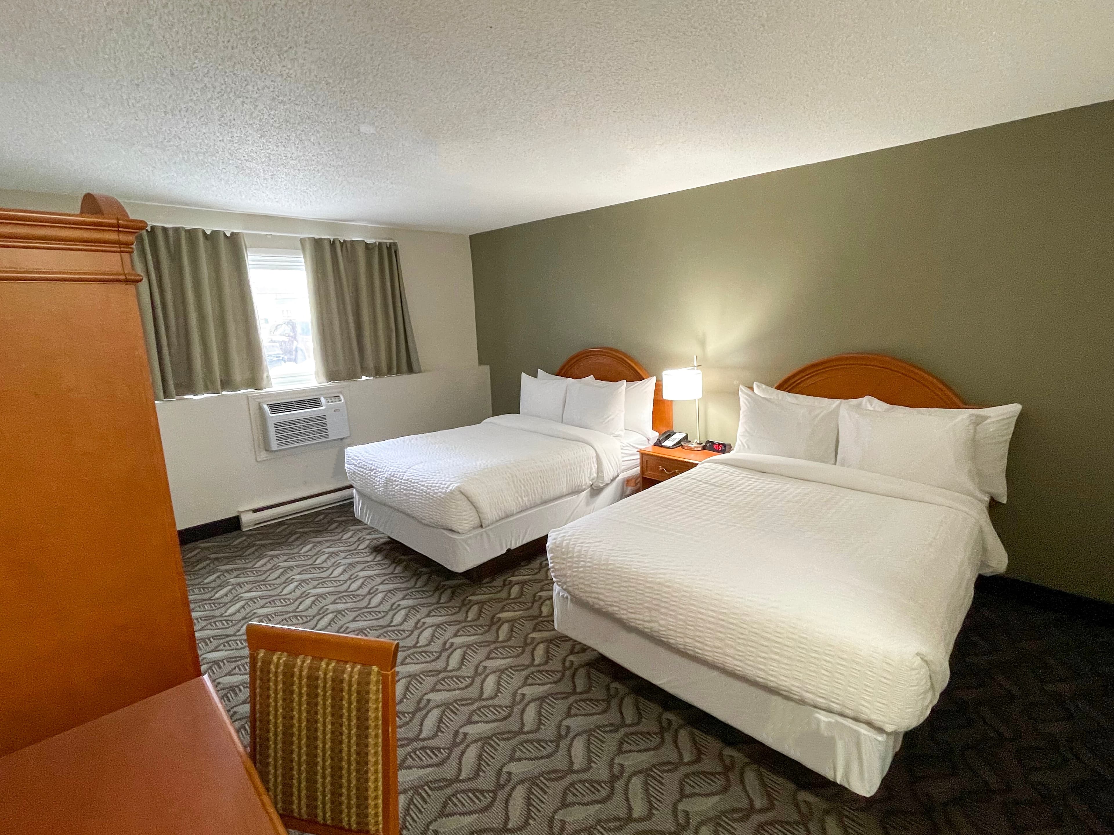 Rodeway Inn - Image 2