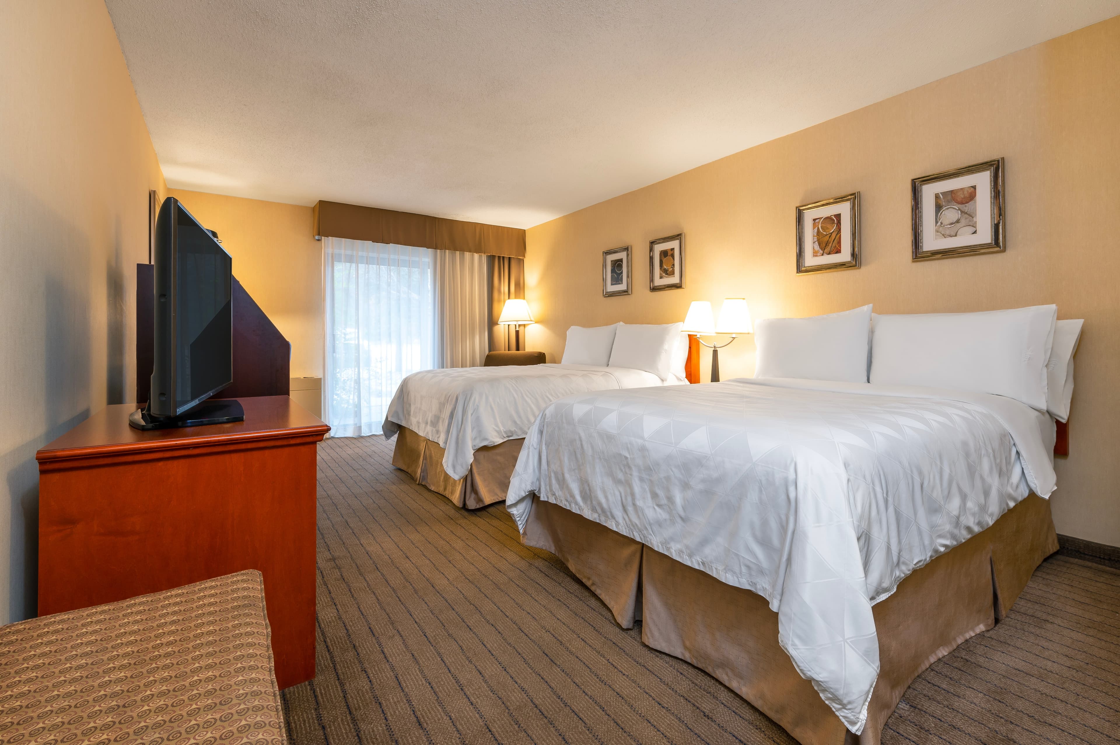Allure Hotel & Conference Centre - Image 5