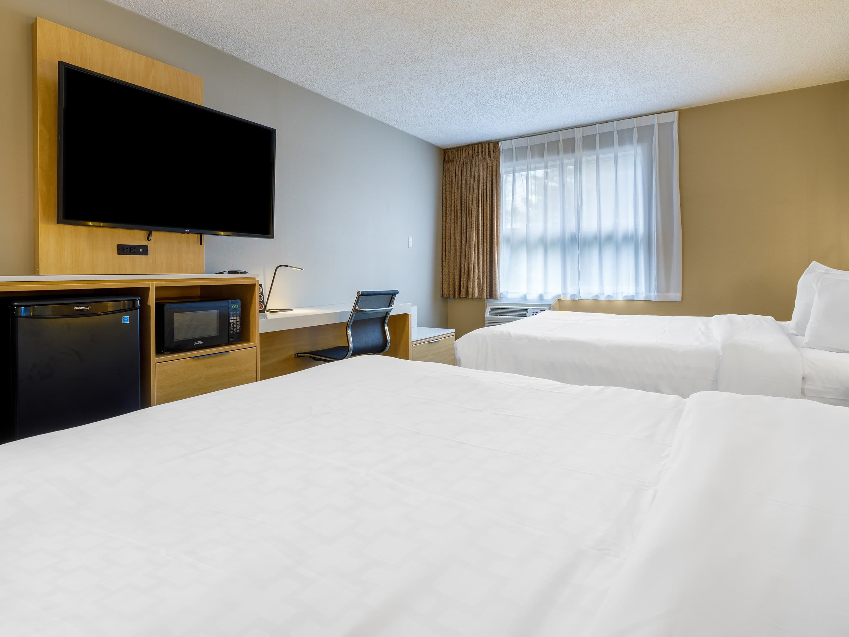 Clarion Pointe Quebec Airport — 25