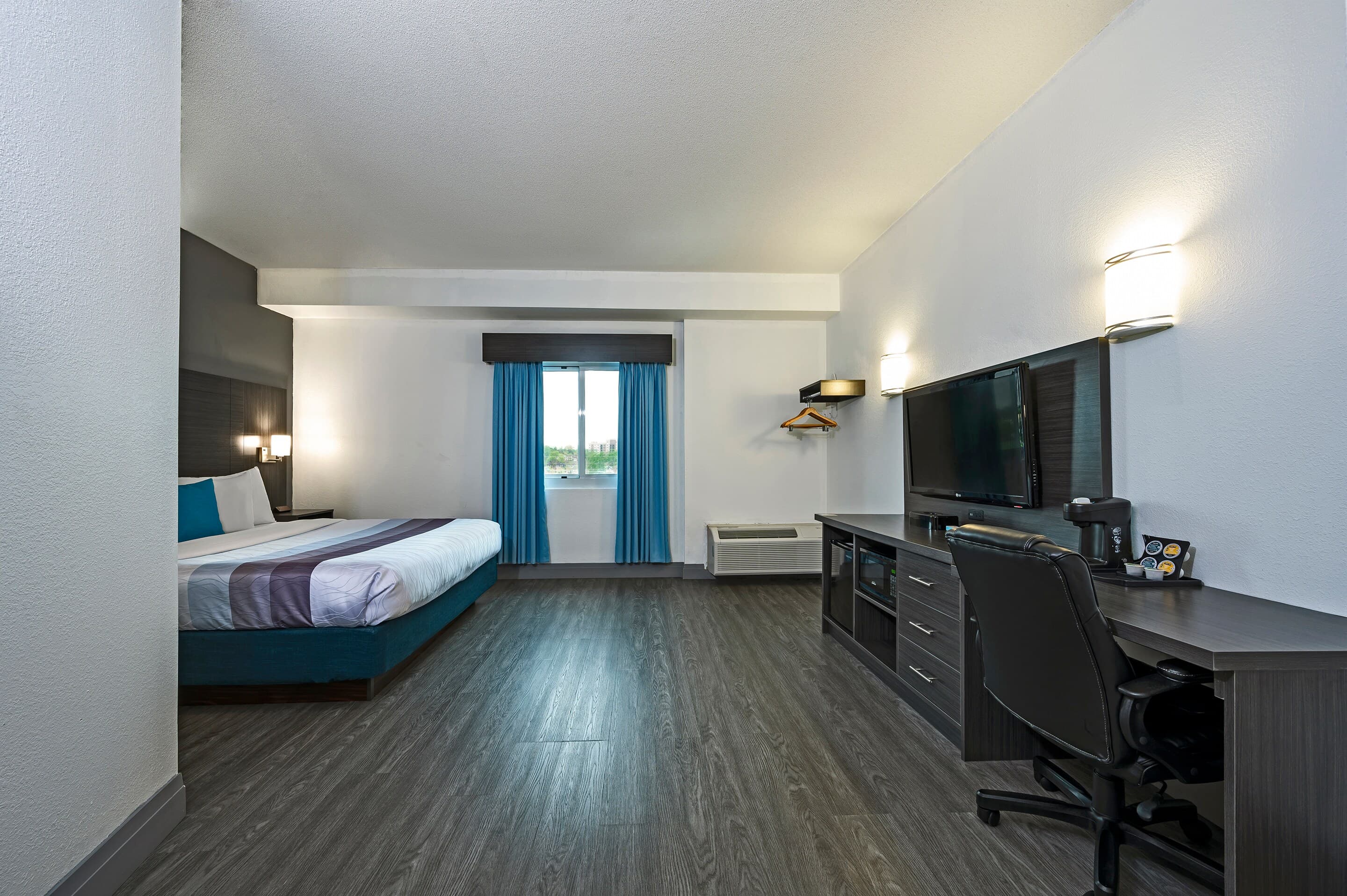 Comfort Hotel — 7