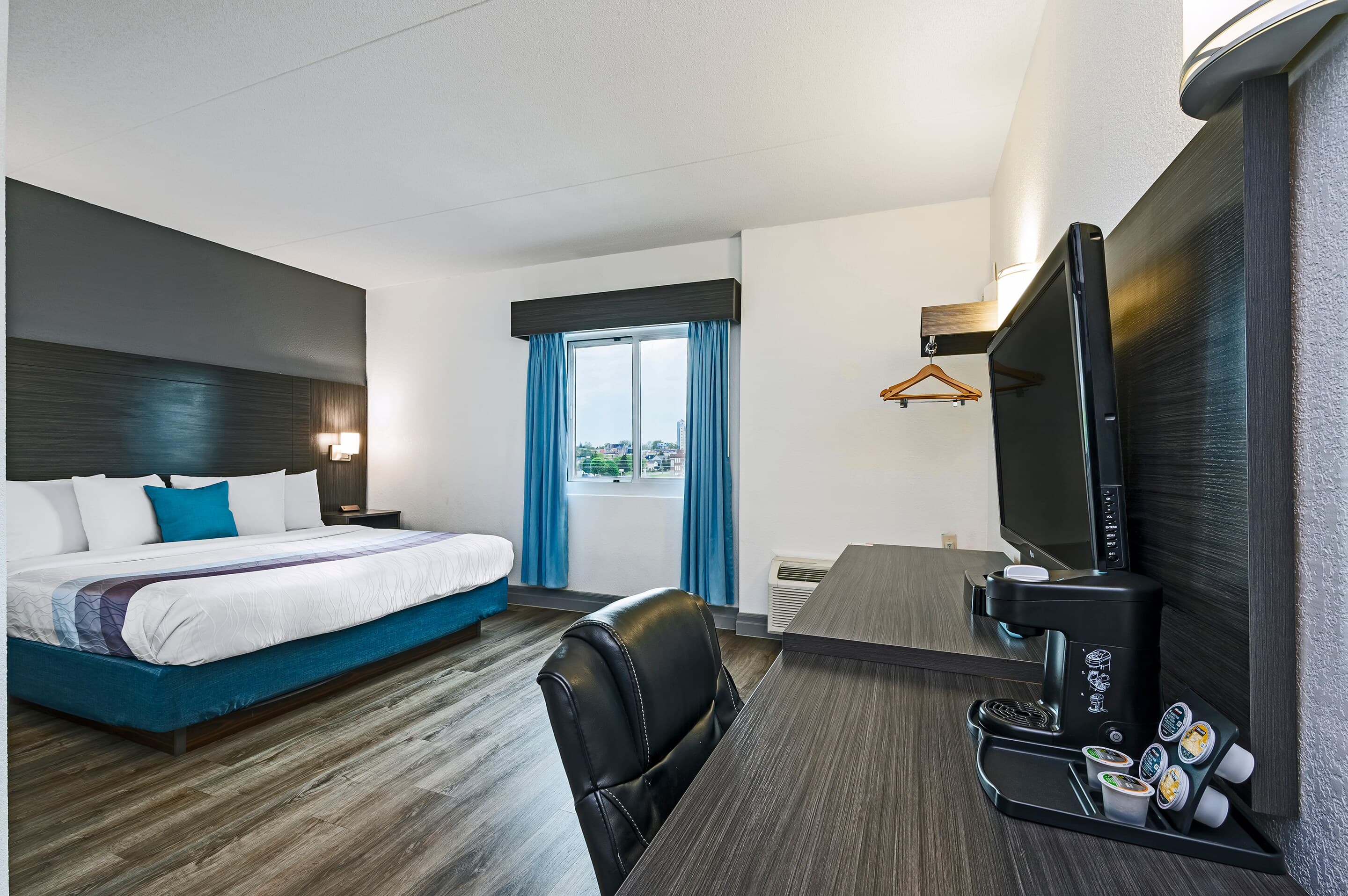 Comfort Hotel — 14