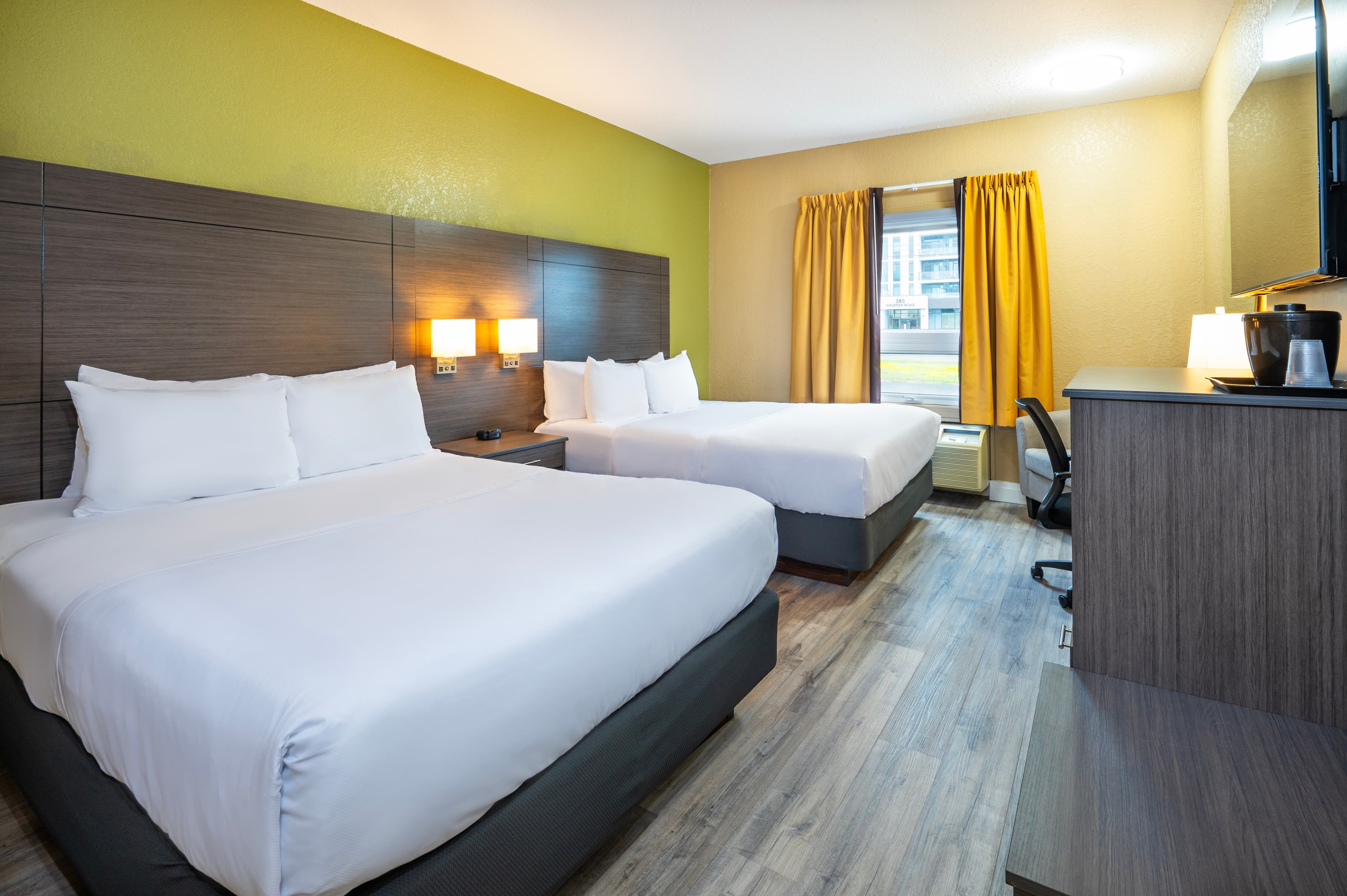 Quality Inn & Suites - Image 4