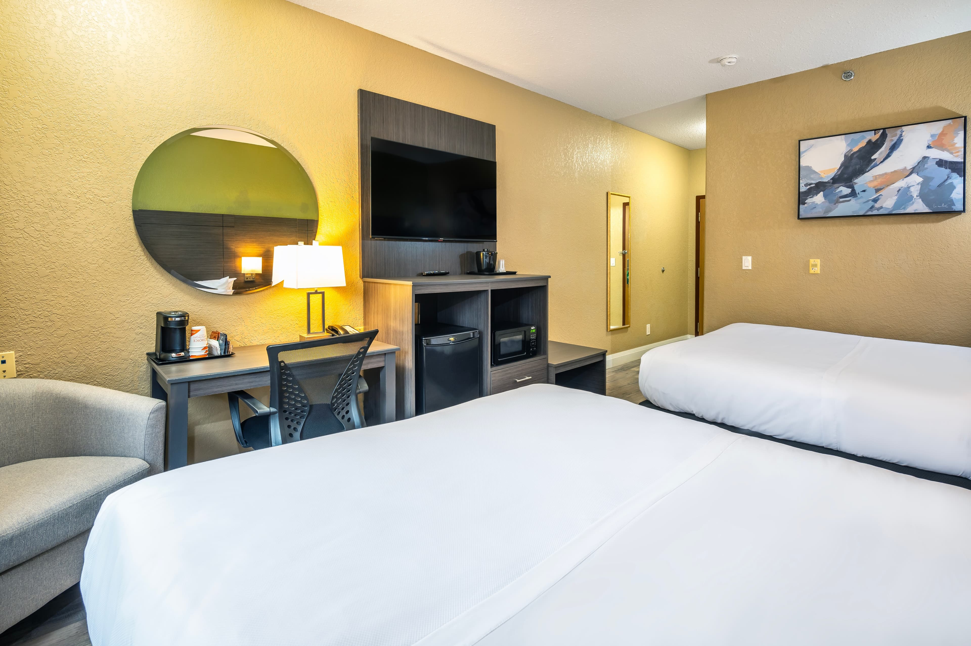 Quality Inn & Suites - Image 5