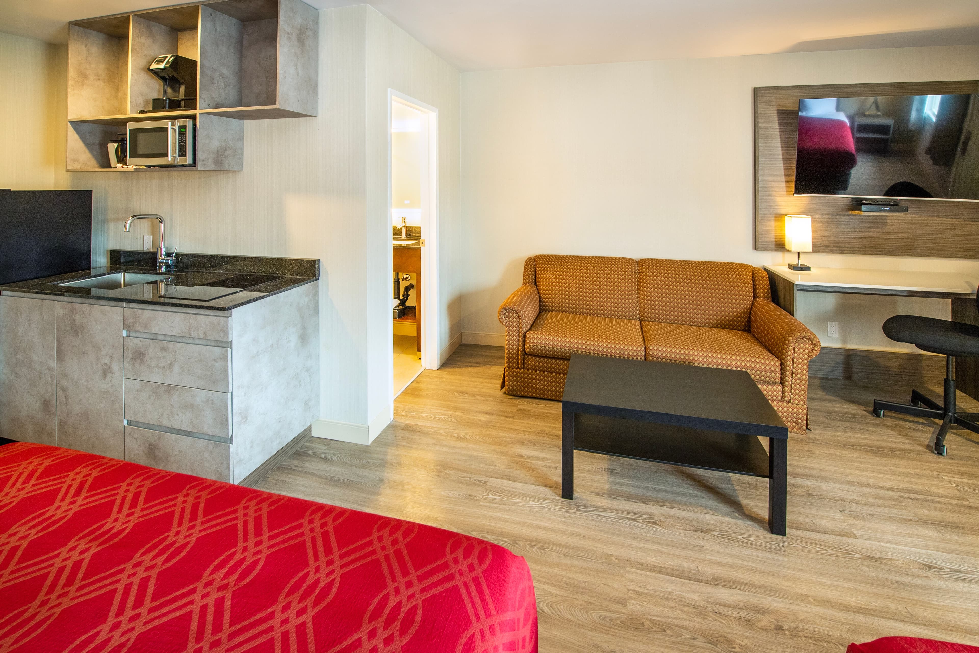 Econo Lodge Inn & Suites — 13