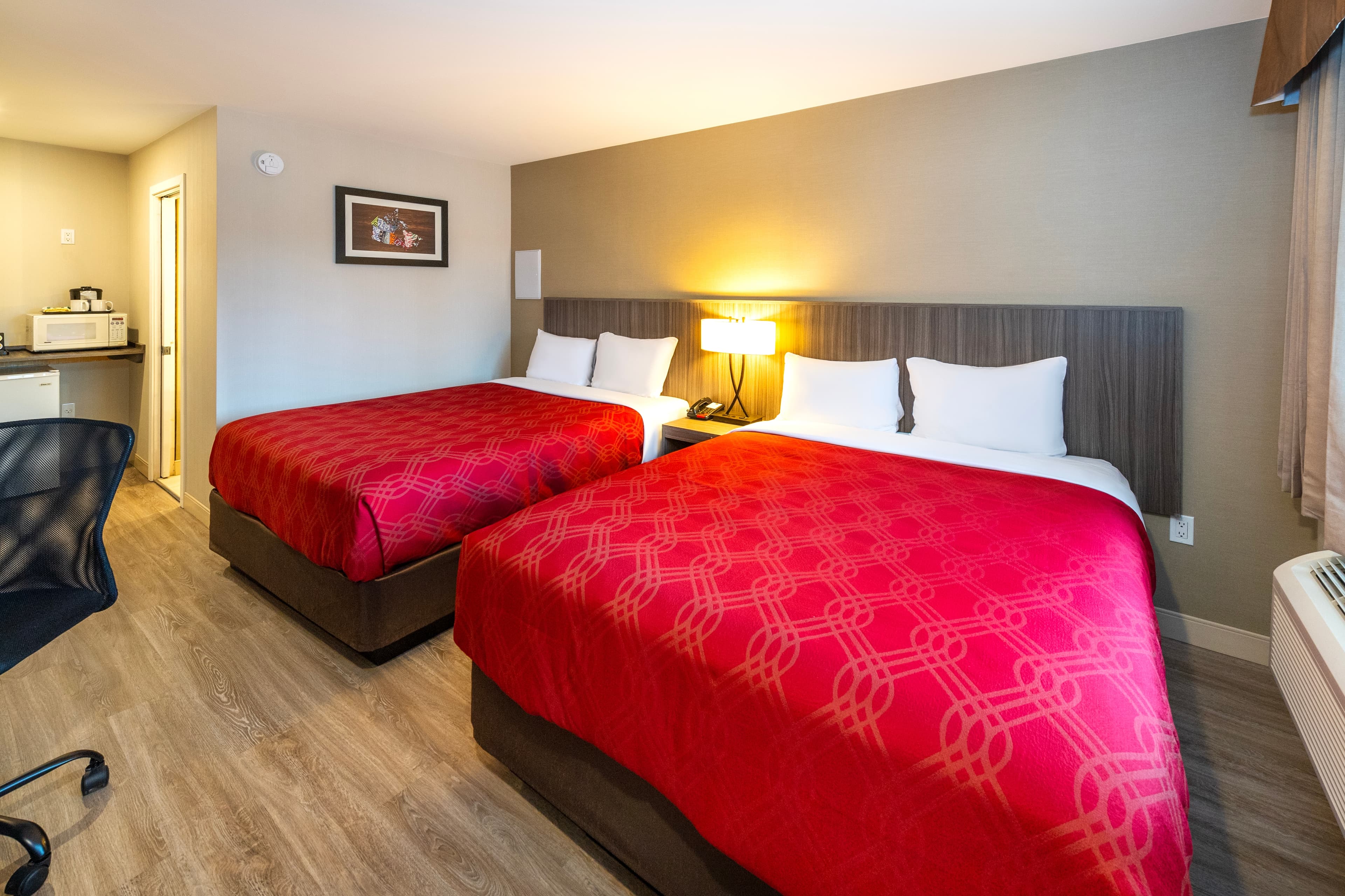Econo Lodge Inn & Suites — 21