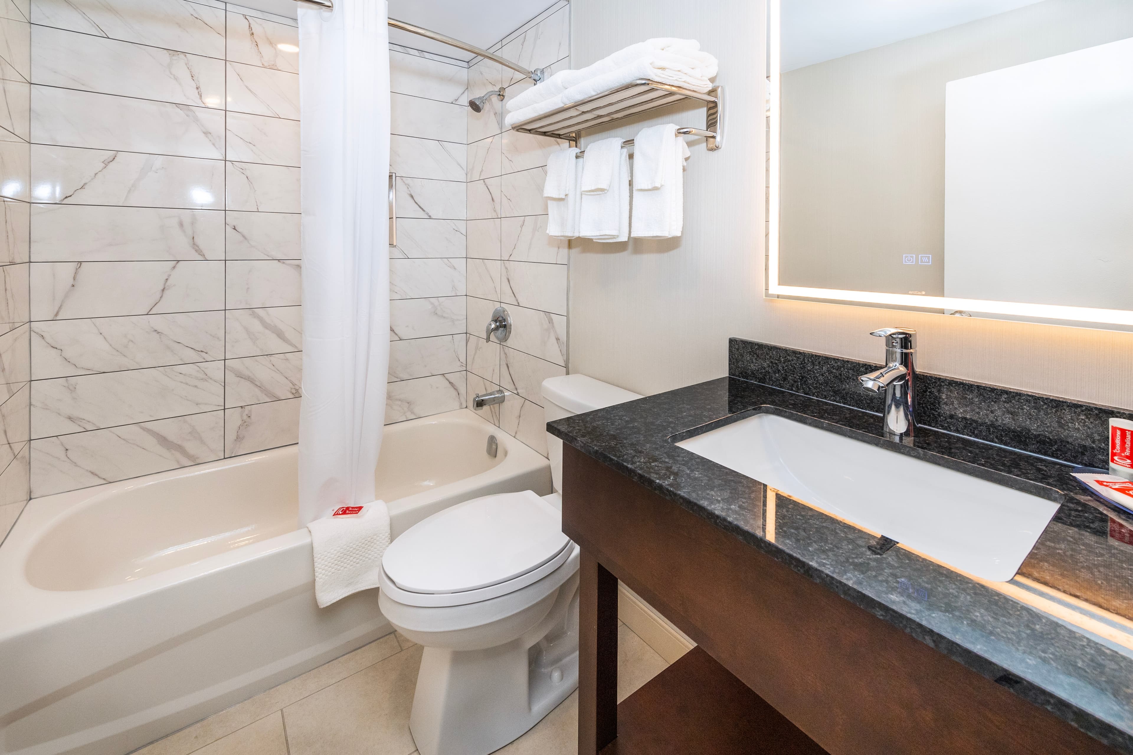 Econo Lodge Inn & Suites — 14