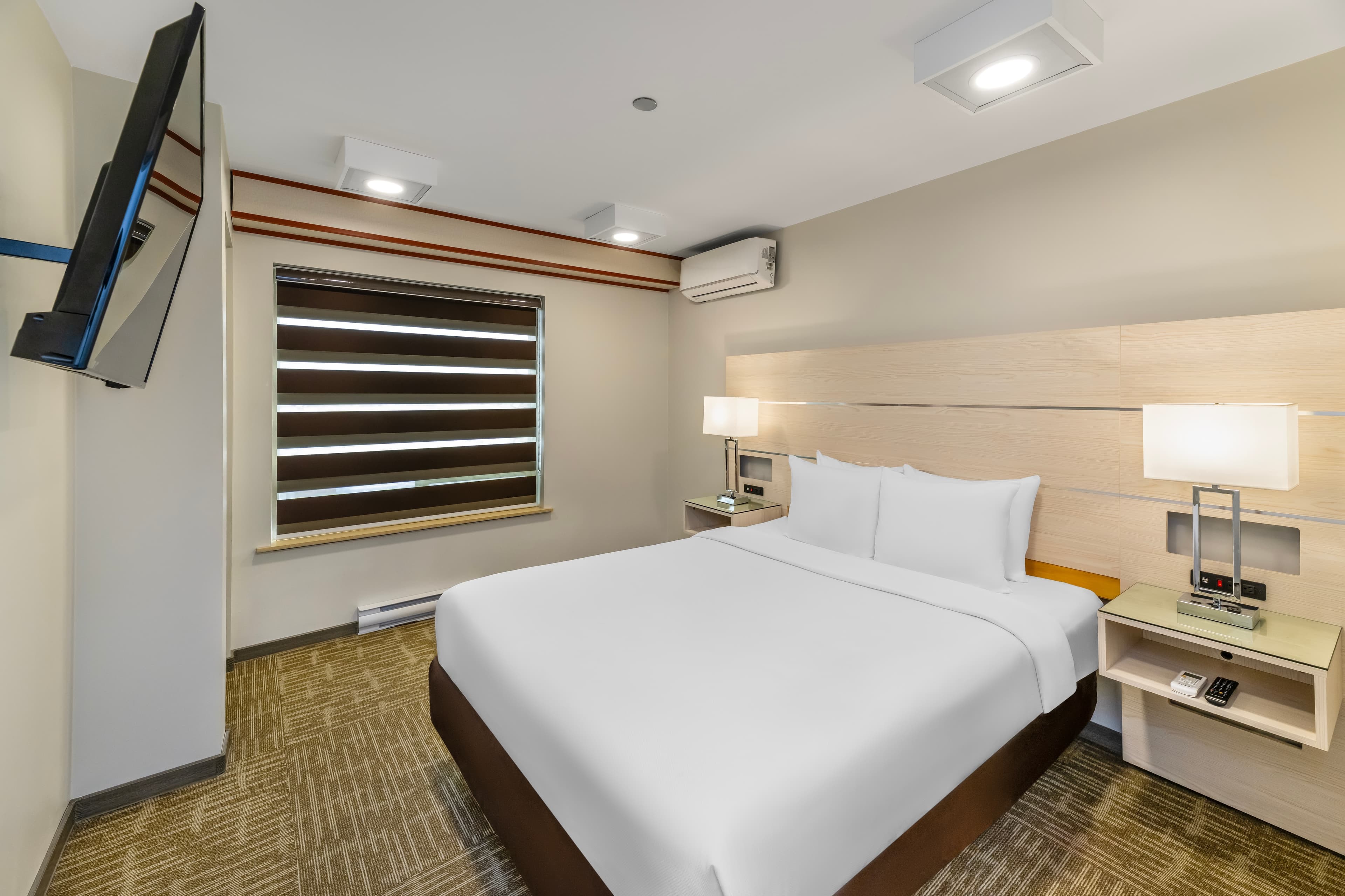 Quality Inn Sunshine Suites — 33