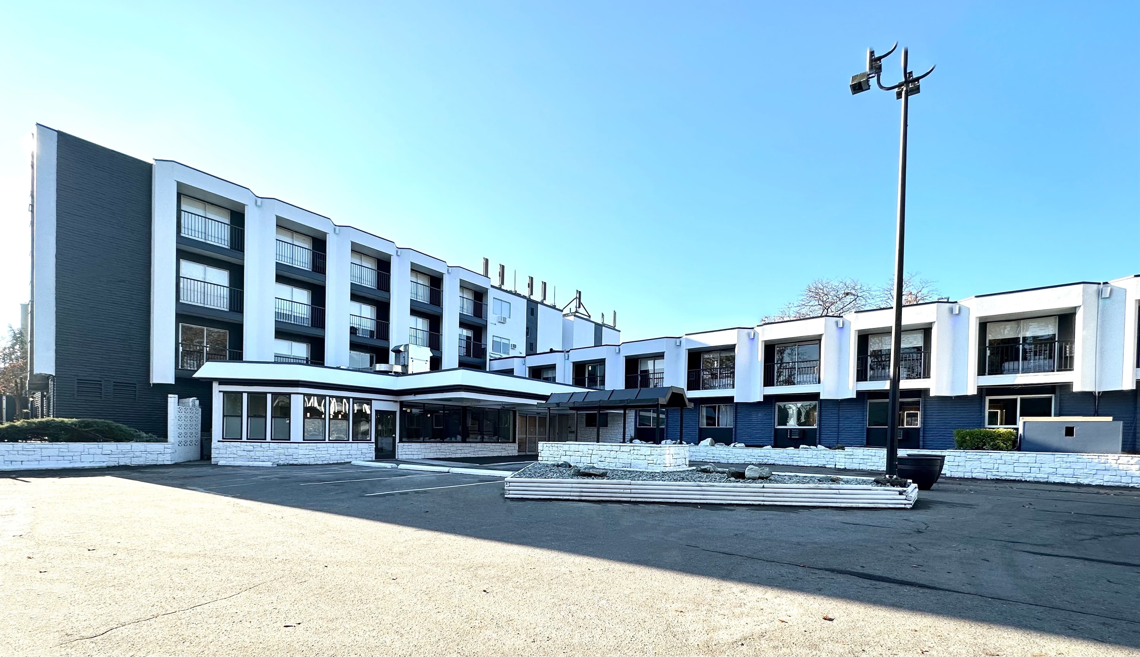 The Vic, an Ascend Collection Hotel - Image 1