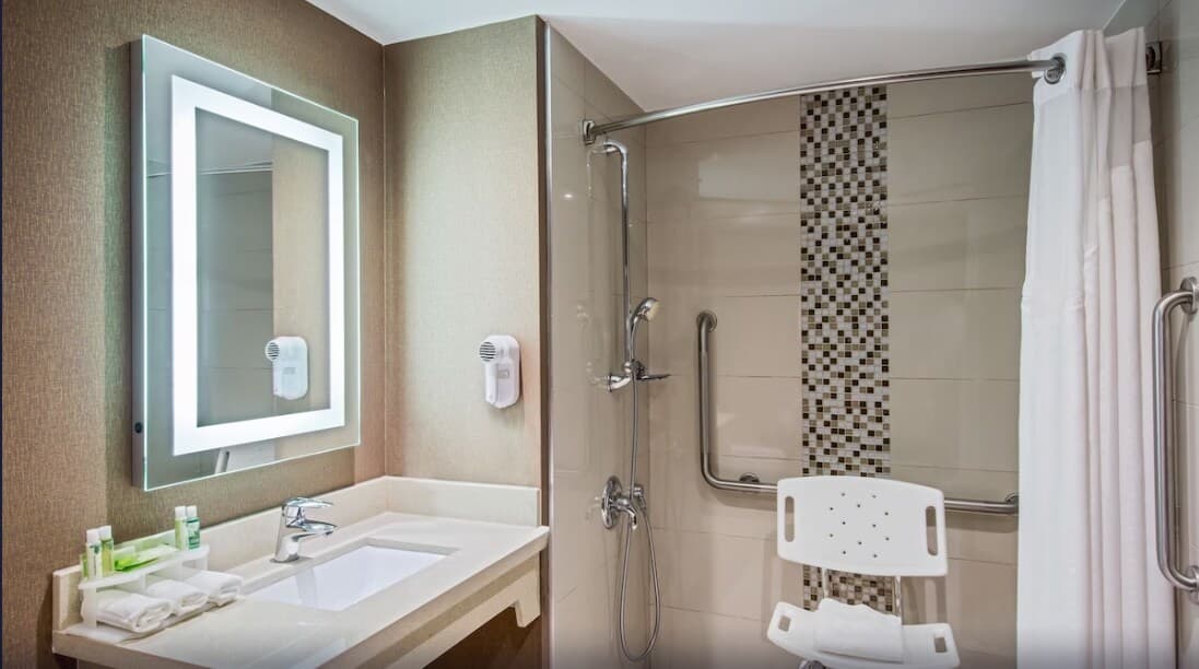 Quality Inn & Suites Regina Downtown - Image 3