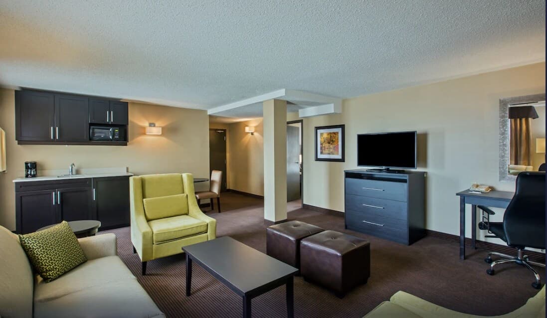 Quality Inn & Suites Regina Downtown — 12