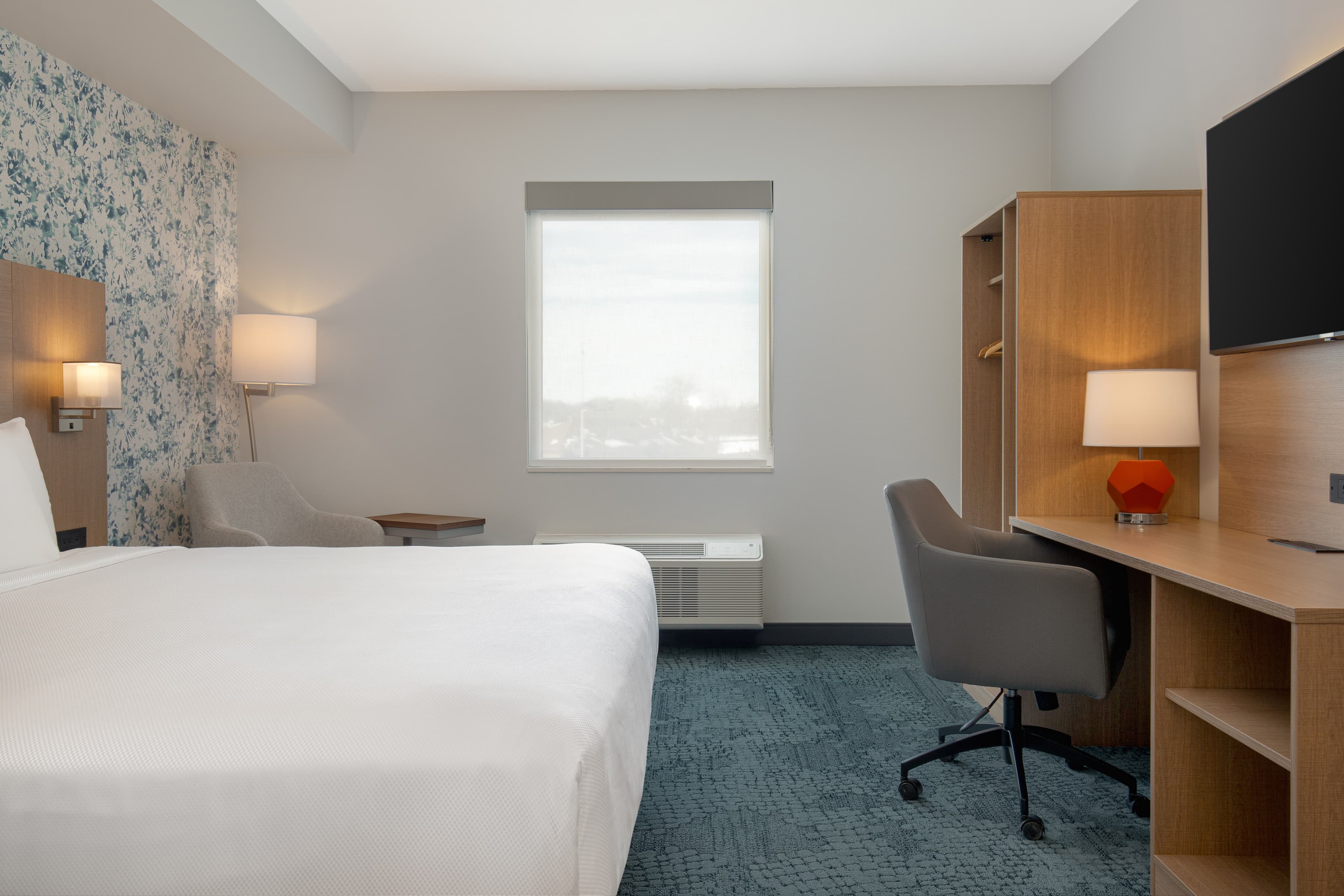 Quality Inn & Suites - Image 4