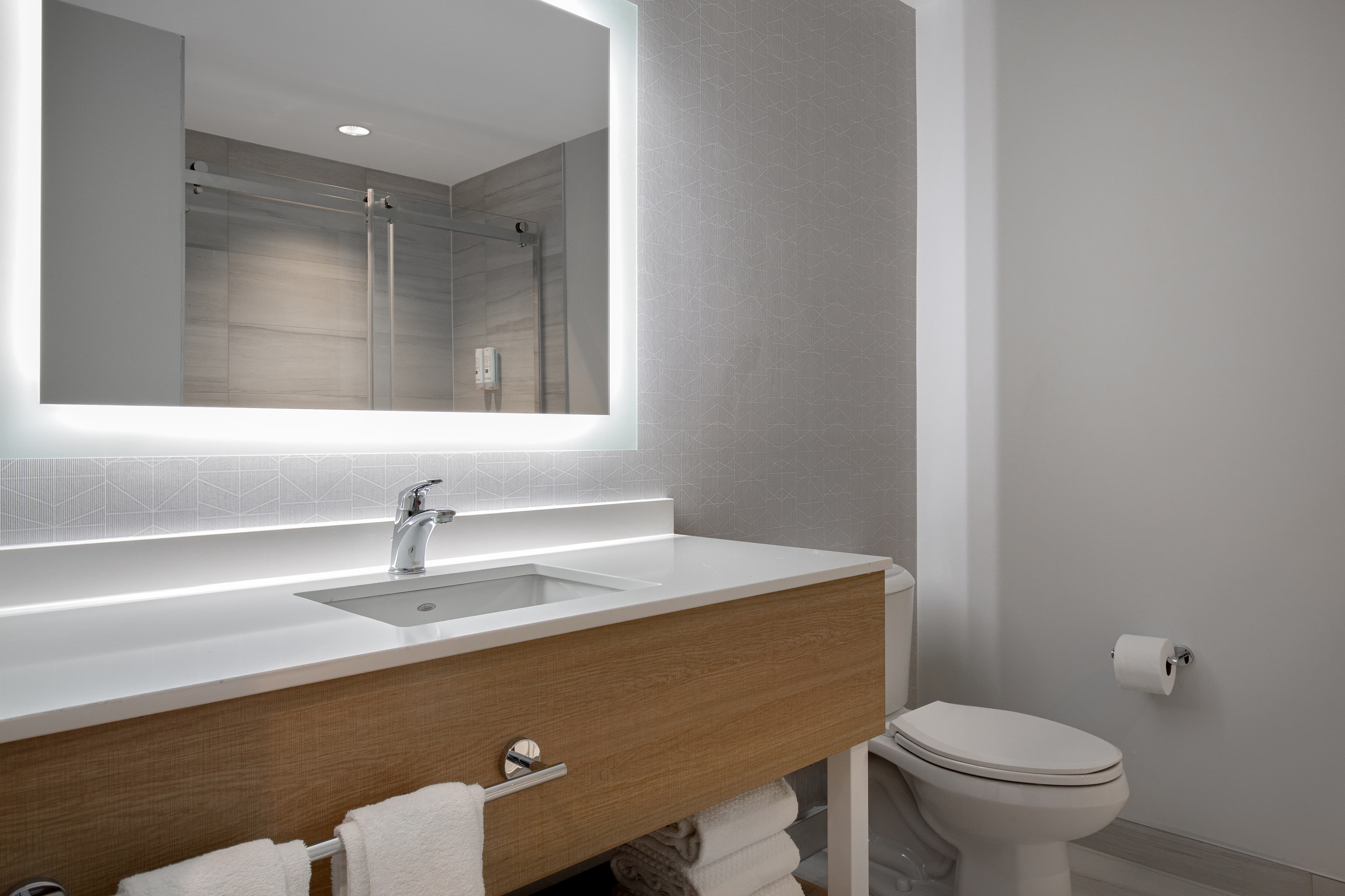 Quality Inn & Suites - Image 3