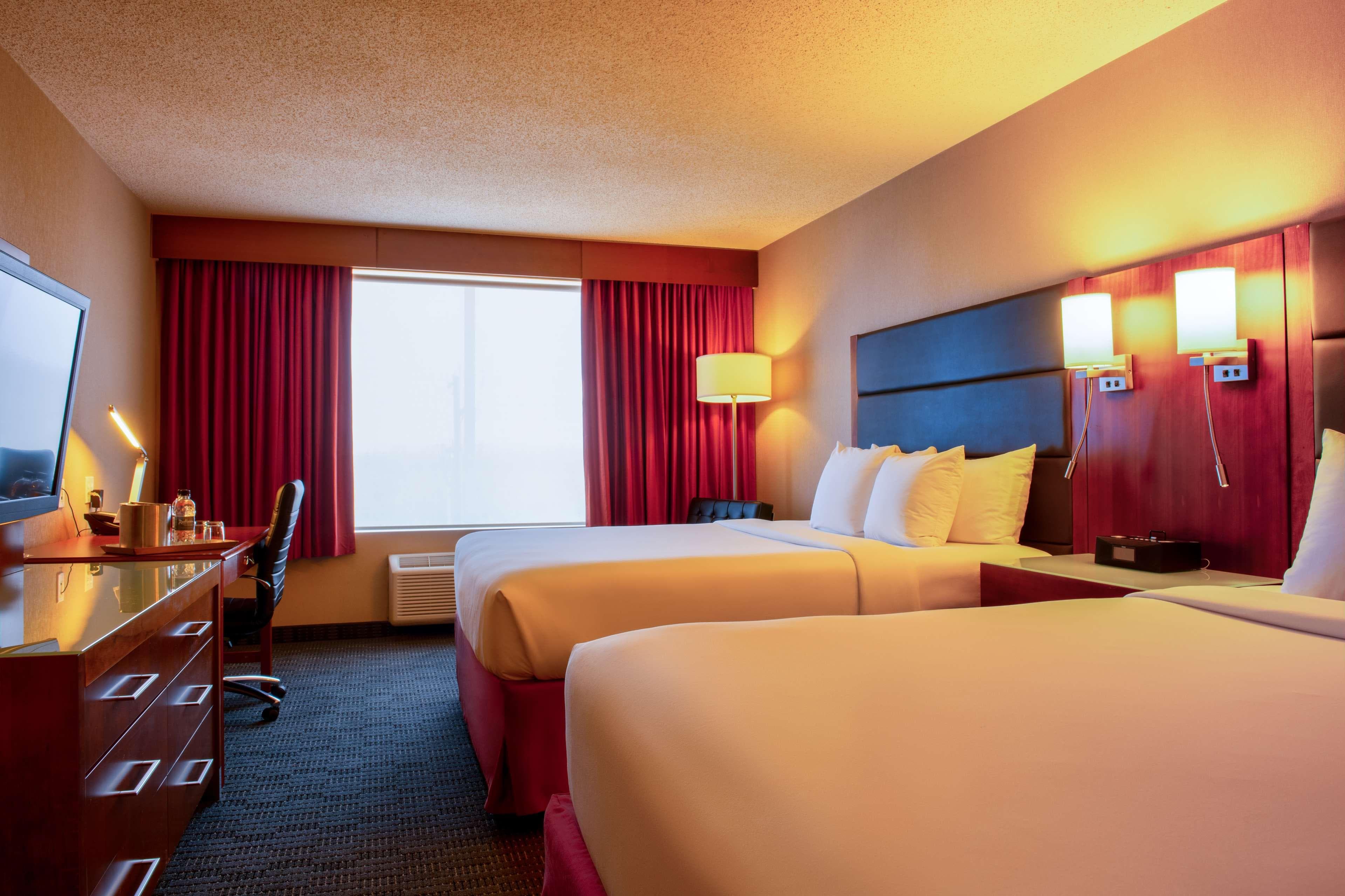 Radisson Hotel & Suites Fort McMurray — 12