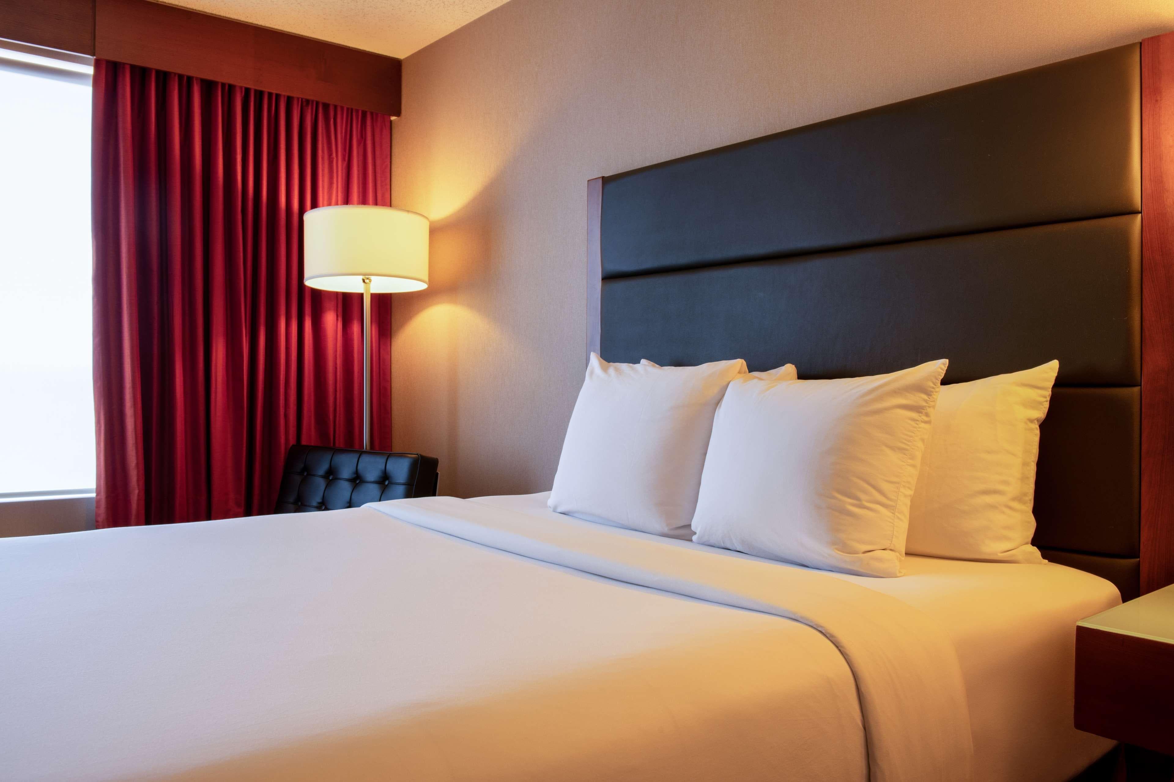 Radisson Hotel & Suites Fort McMurray — 13