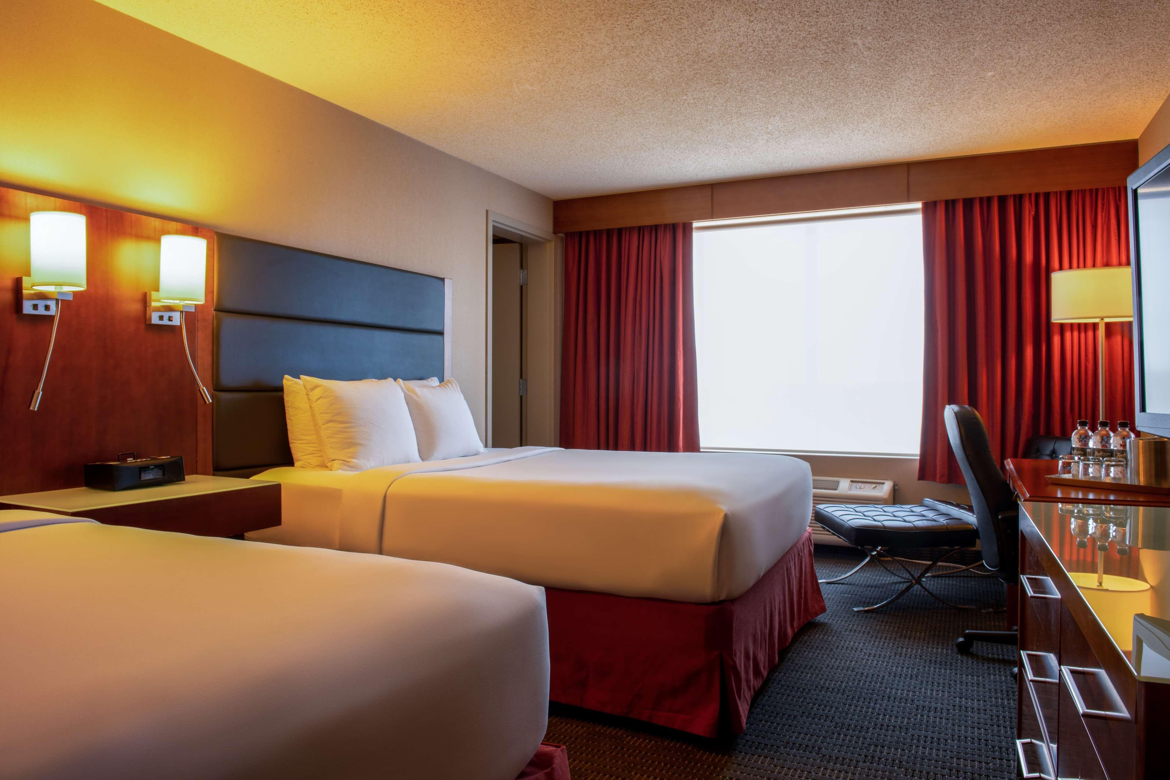 Radisson Hotel & Suites Fort McMurray — 16