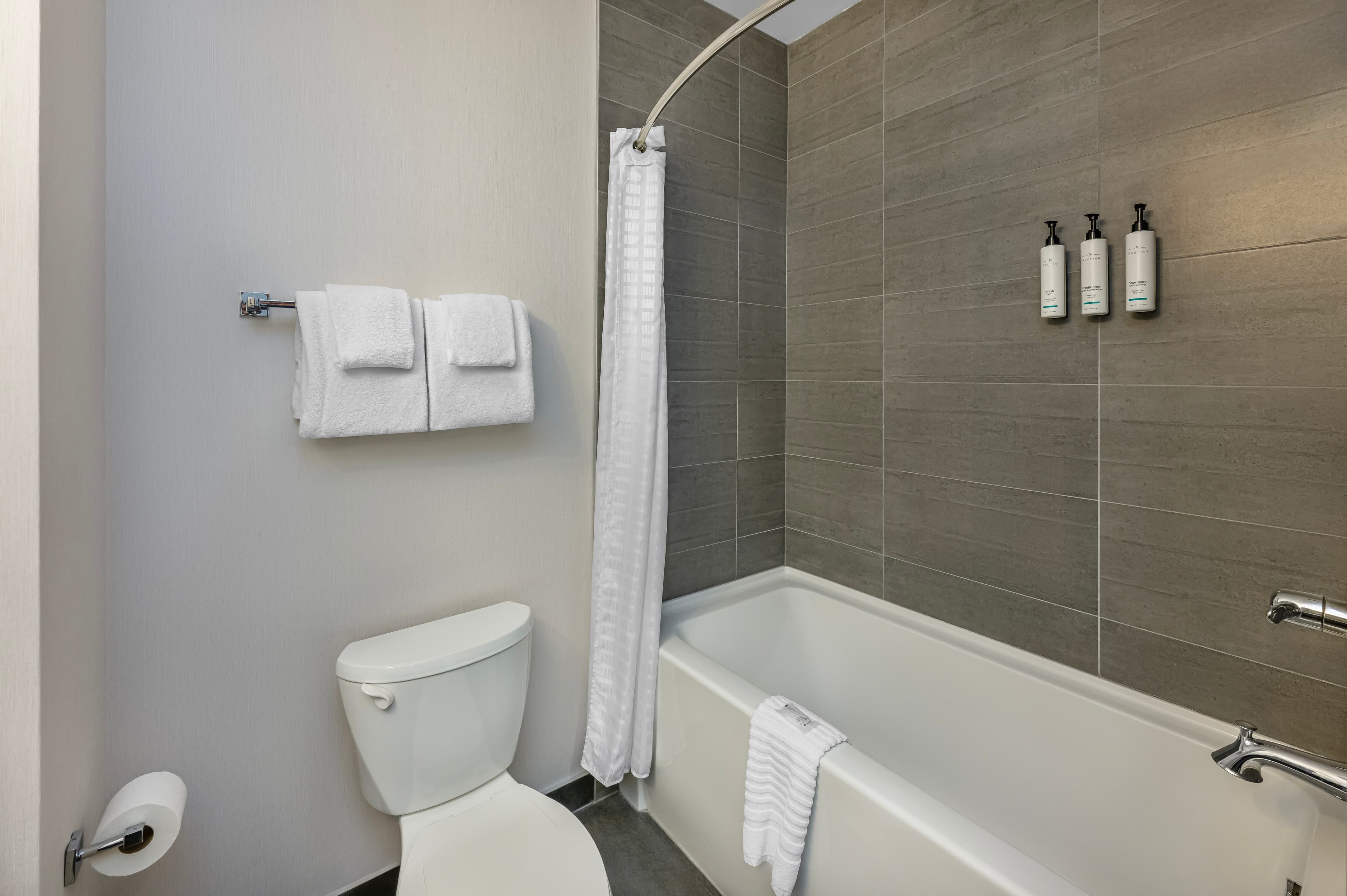 Park Inn by Radisson Edmonton Airport — 10