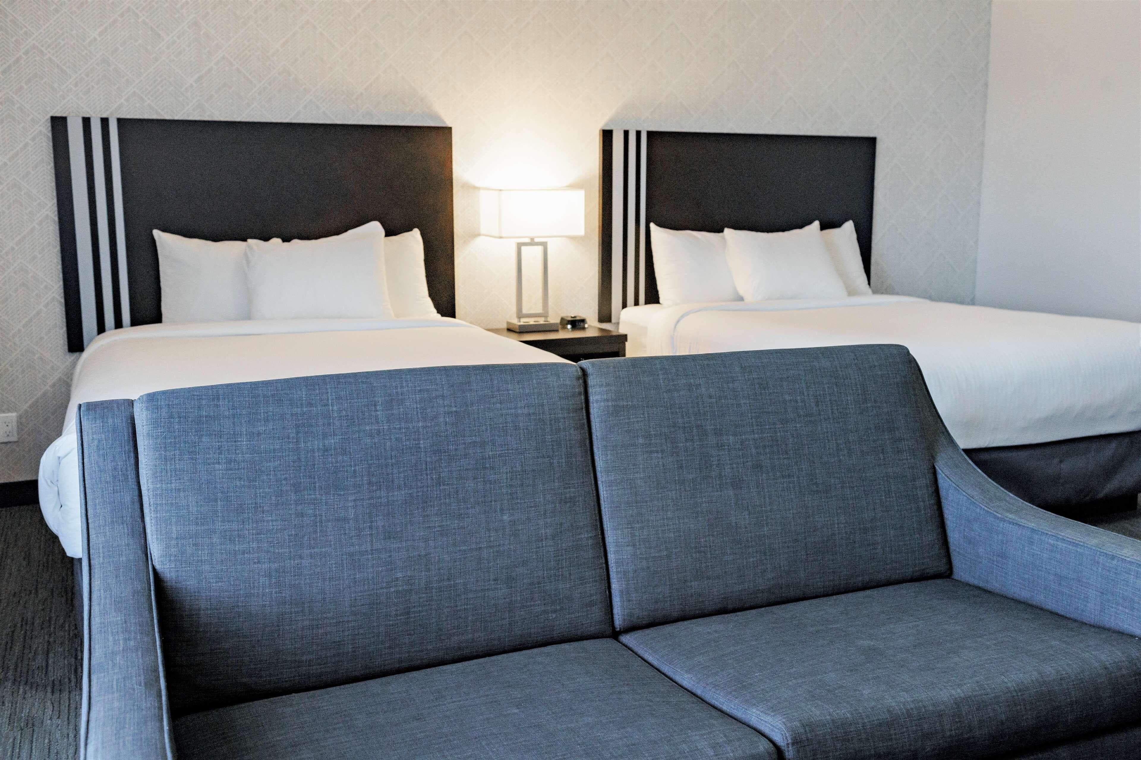 Park Inn by Radisson Edmonton Airport — 18