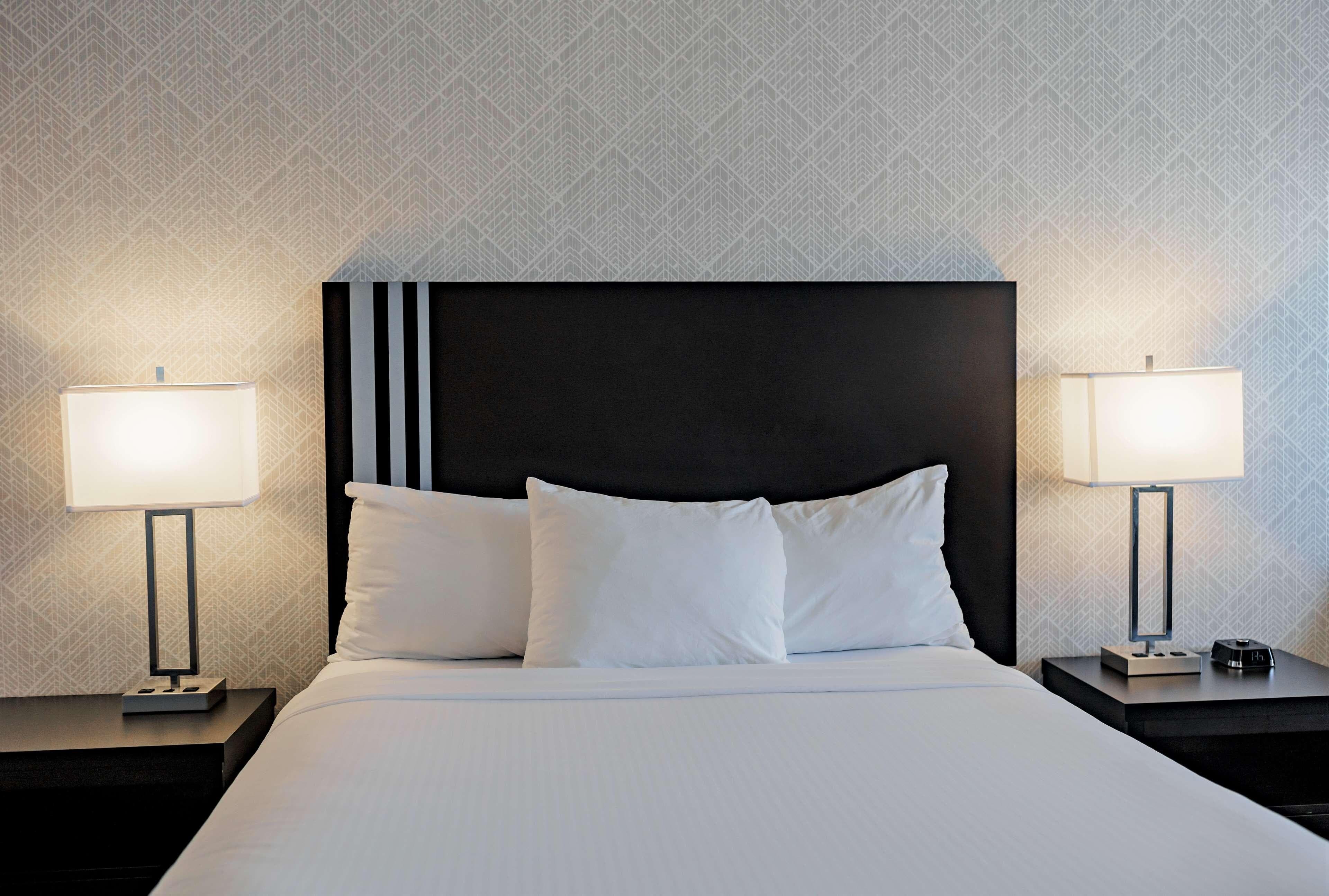 Park Inn by Radisson Edmonton Airport — 8