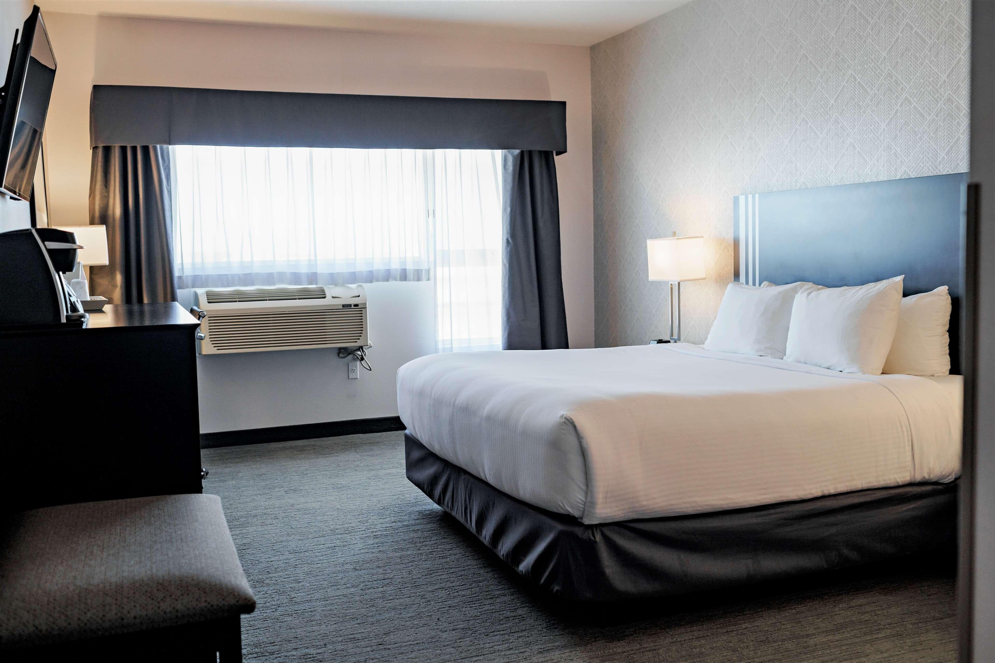 Park Inn by Radisson Edmonton Airport - Image 3