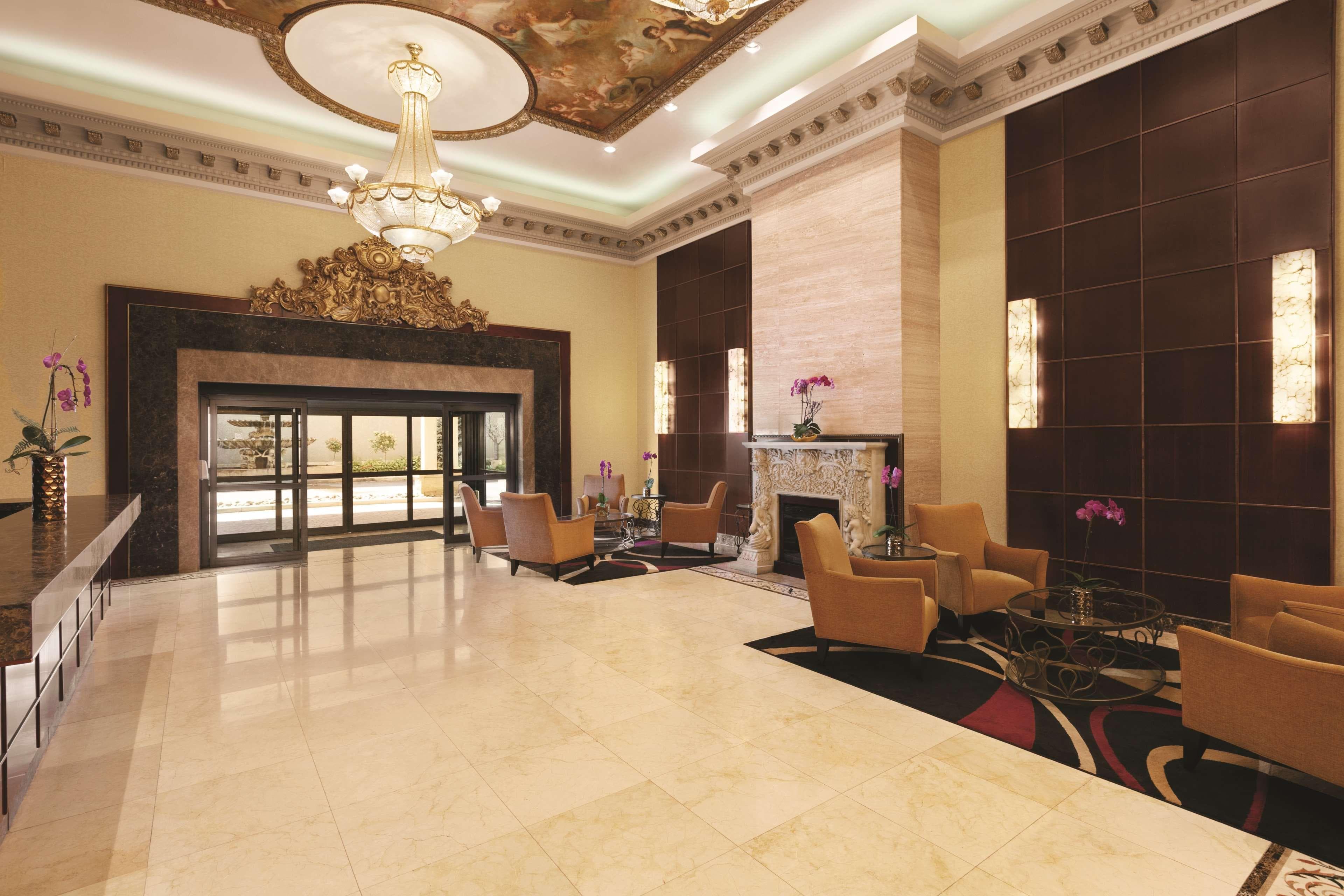 Radisson Hotel Toronto Airport West - Image 1