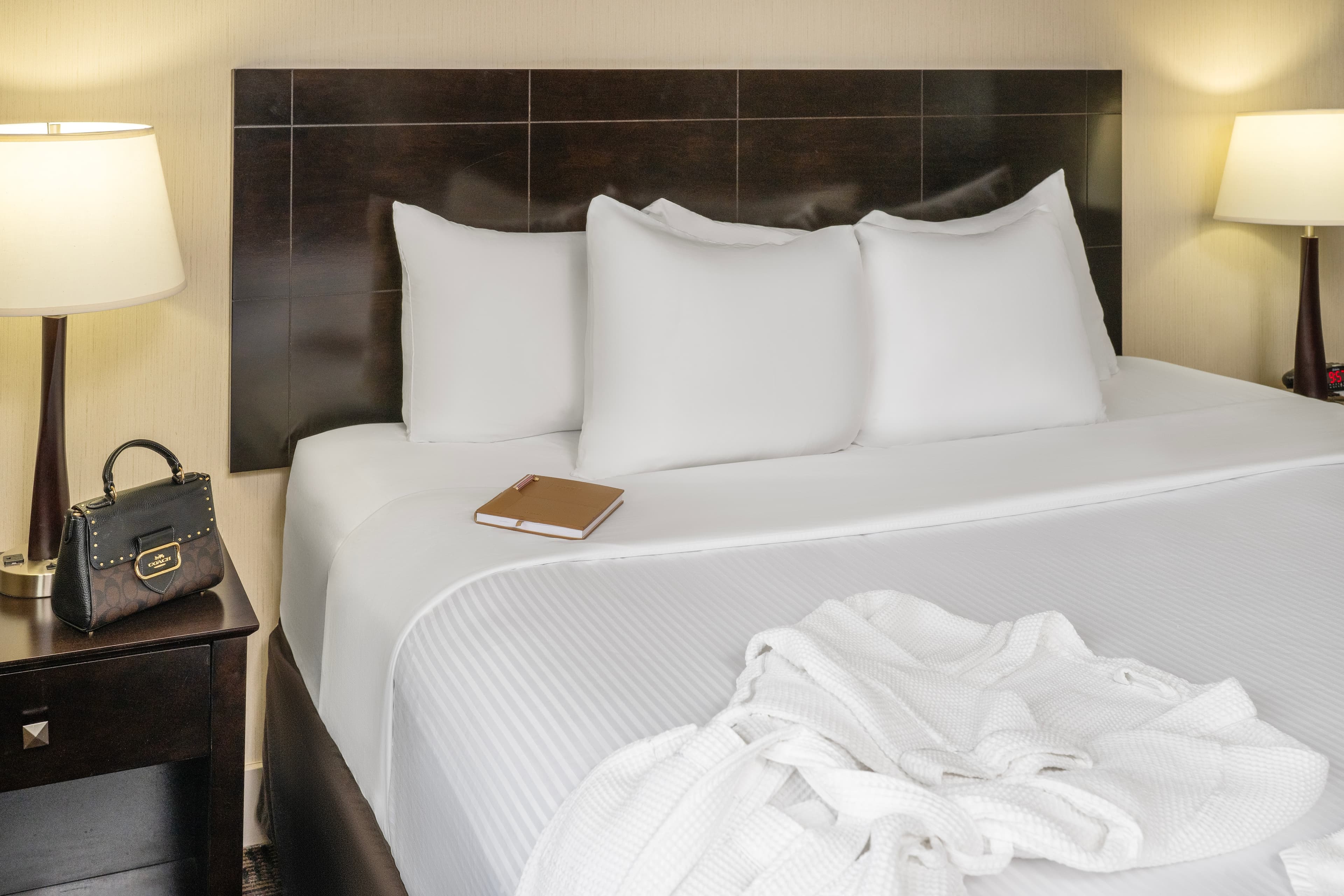 Radisson Hotel Edmonton Airport — 6