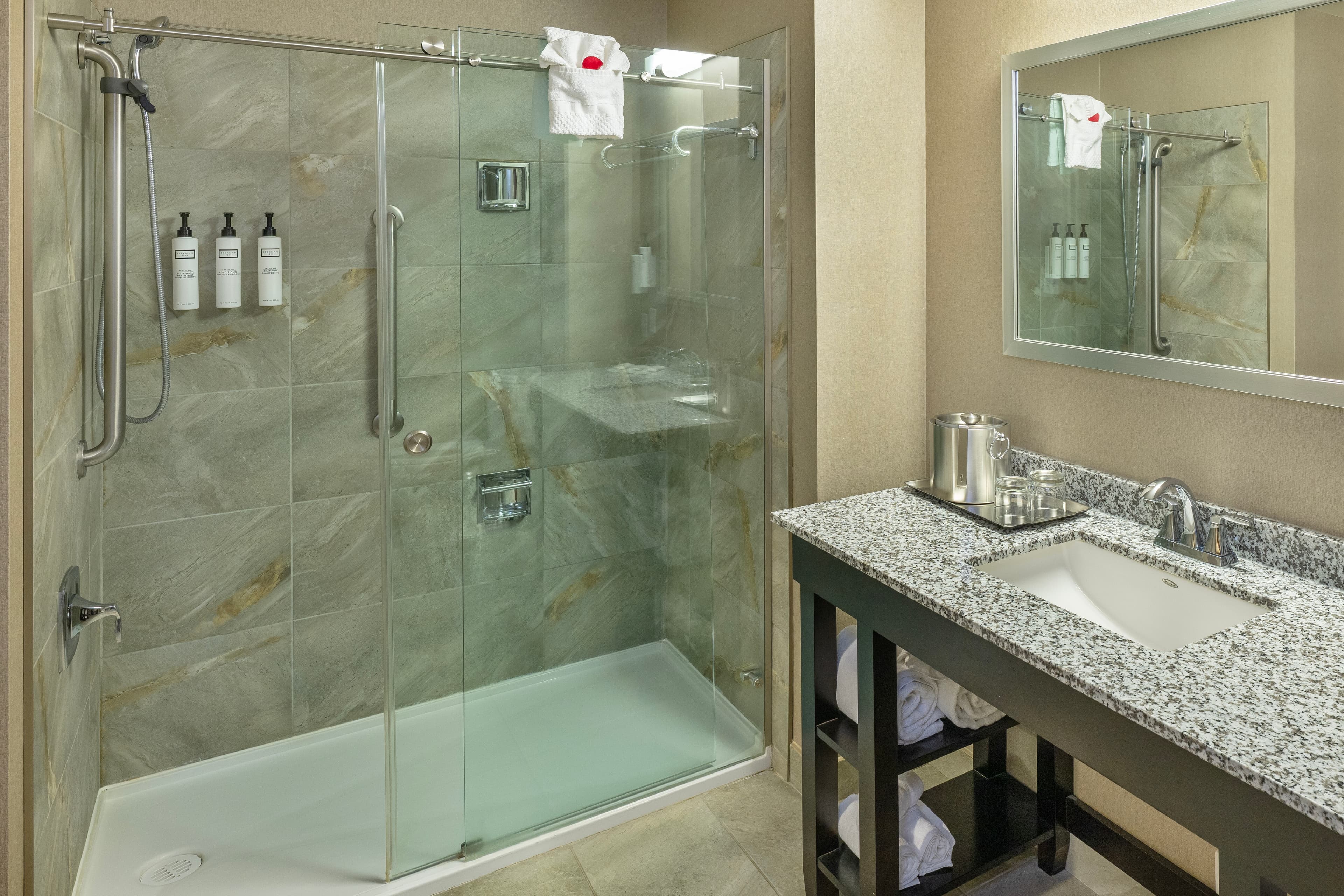 Radisson Hotel Edmonton Airport — 7