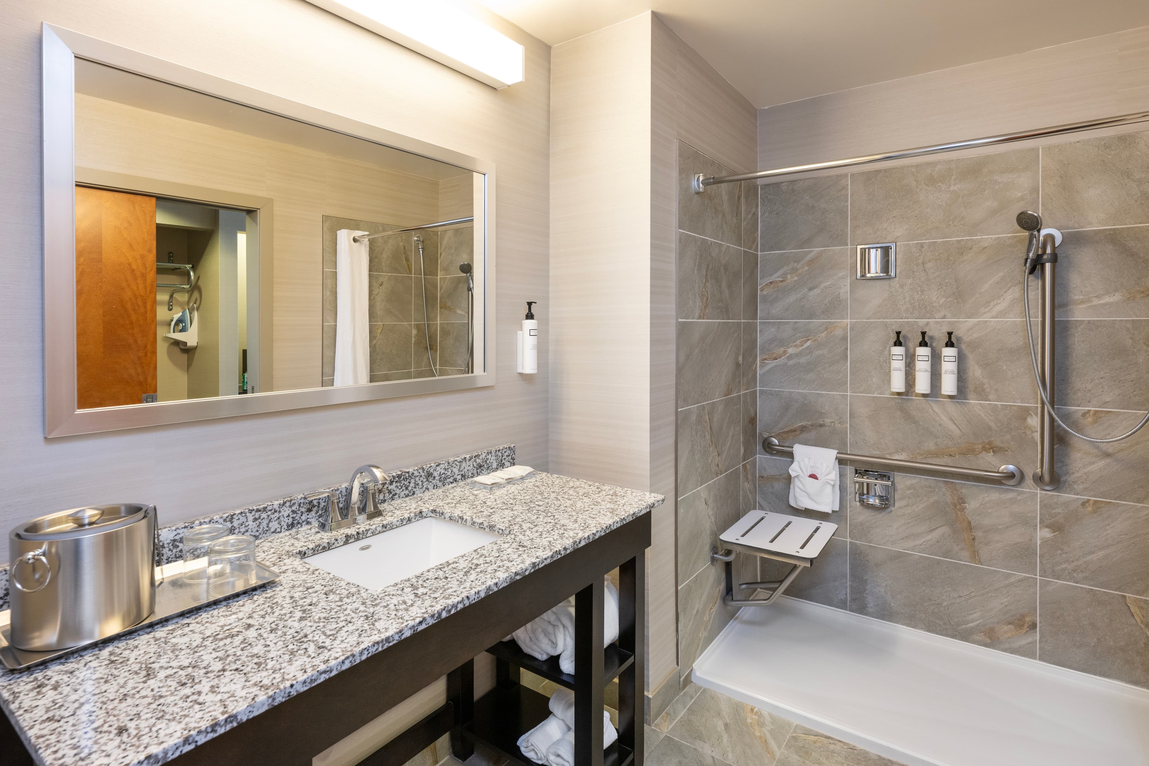 Radisson Hotel Edmonton Airport — 17