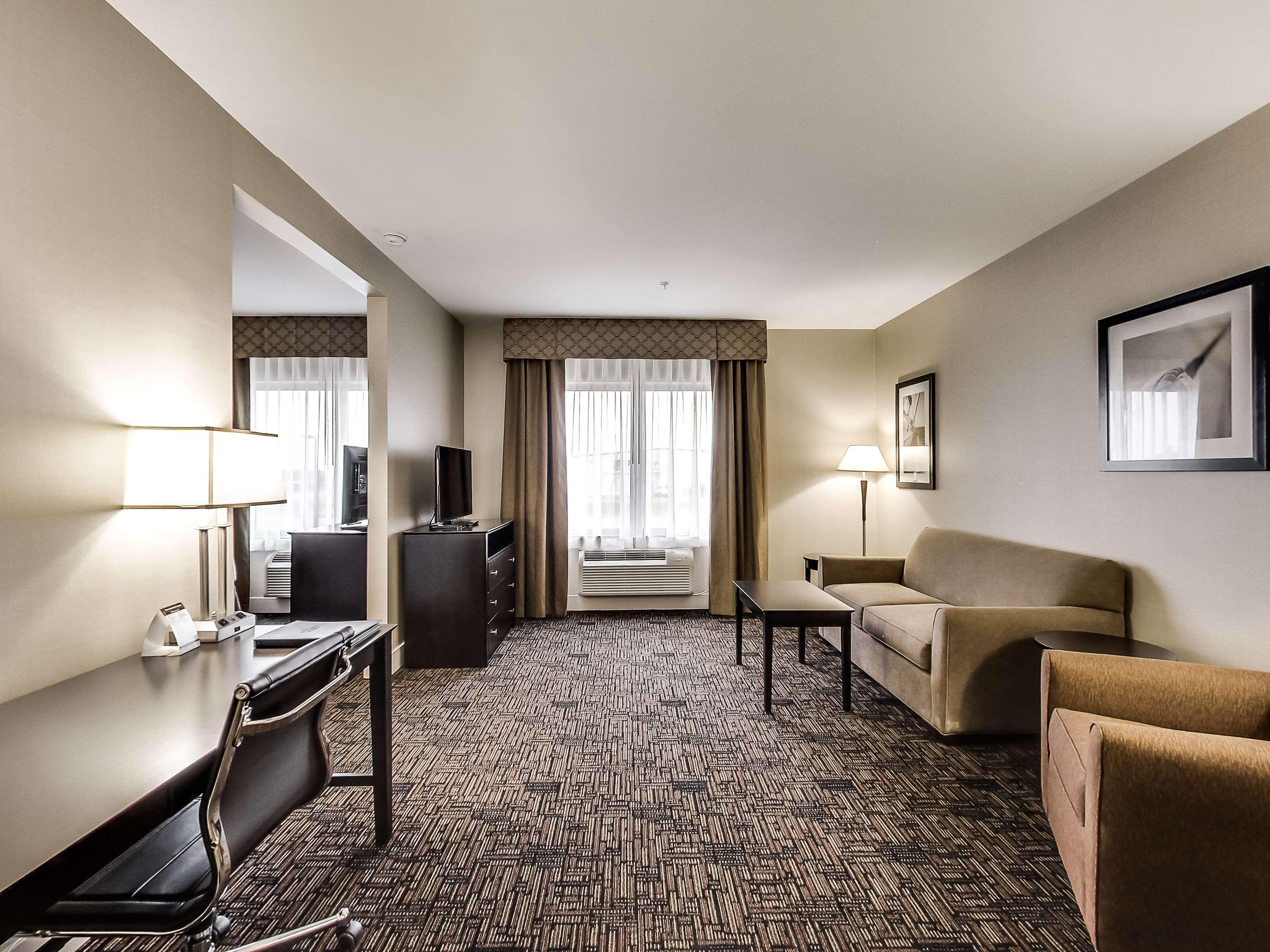 Radisson Hotel Edmonton Airport — 15
