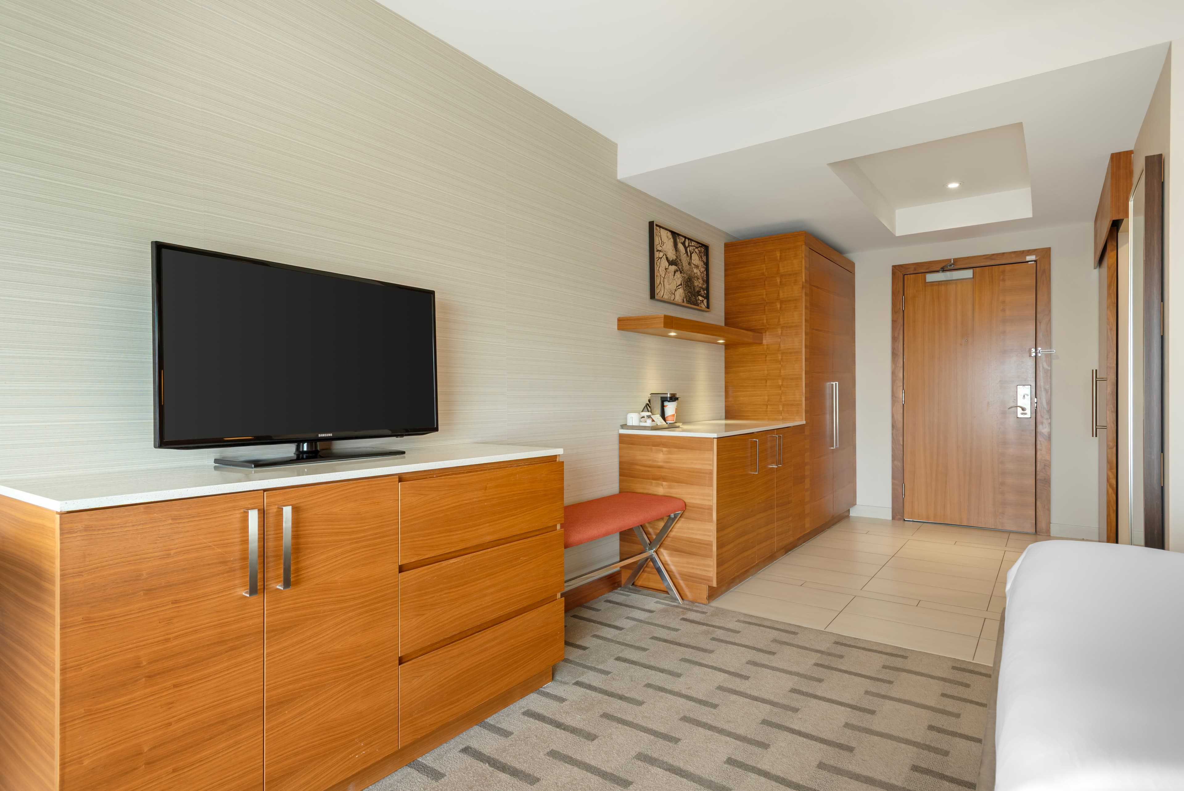 Radisson Hotel & Conference Centre Calgary Airport — 11