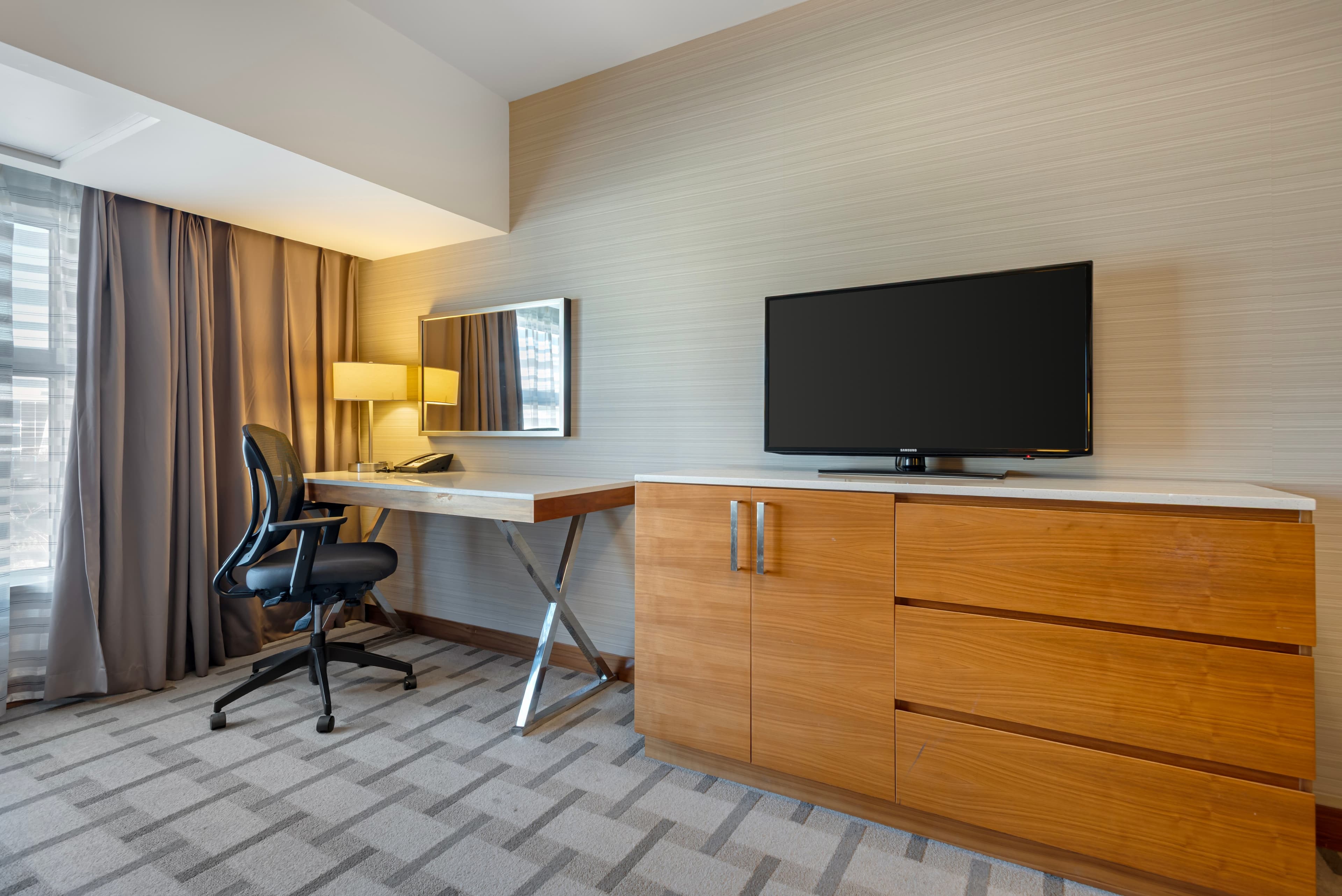 Radisson Hotel & Conference Centre Calgary Airport — 27