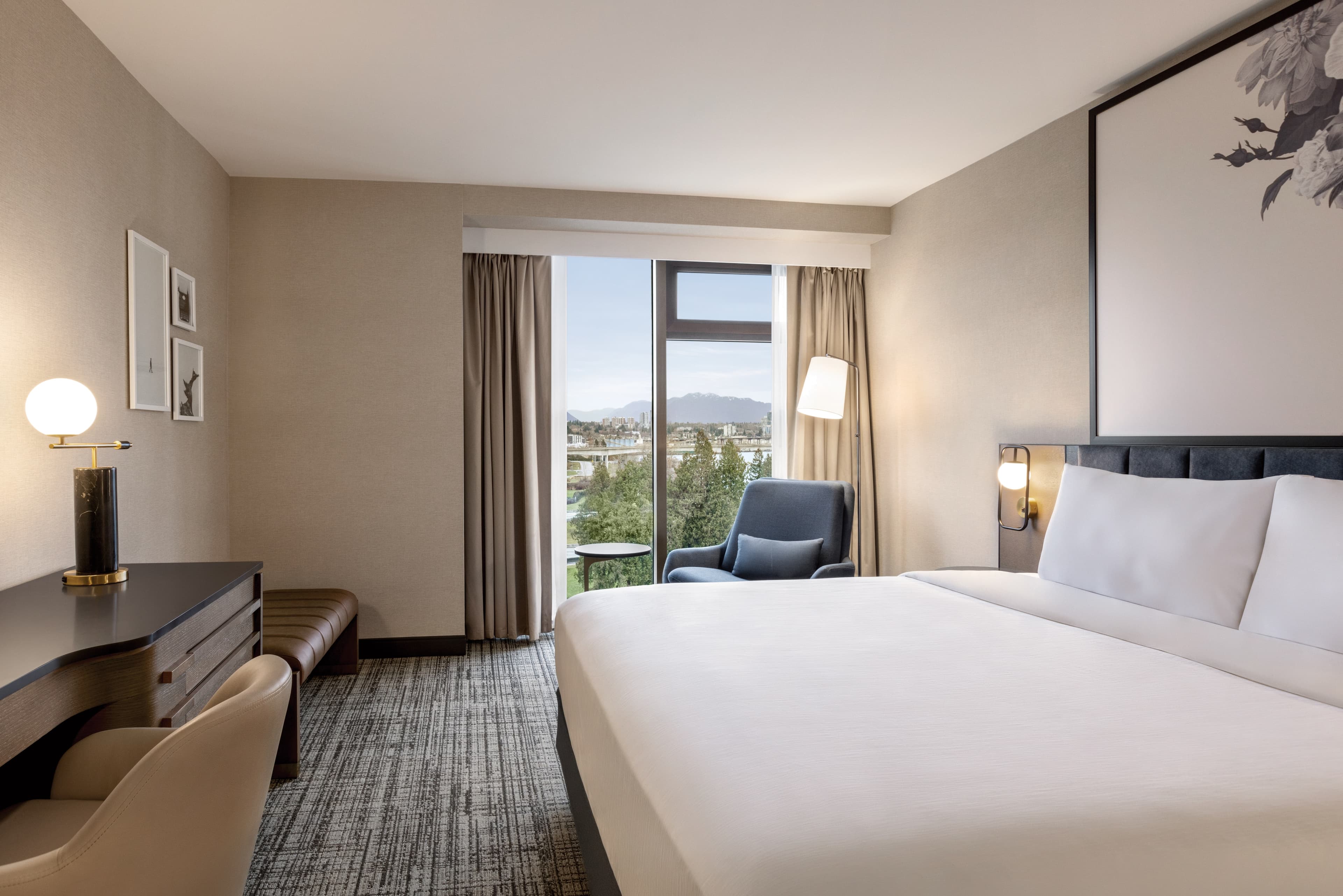 Radisson Blu Vancouver Airport Hotel & Marina - Image 2