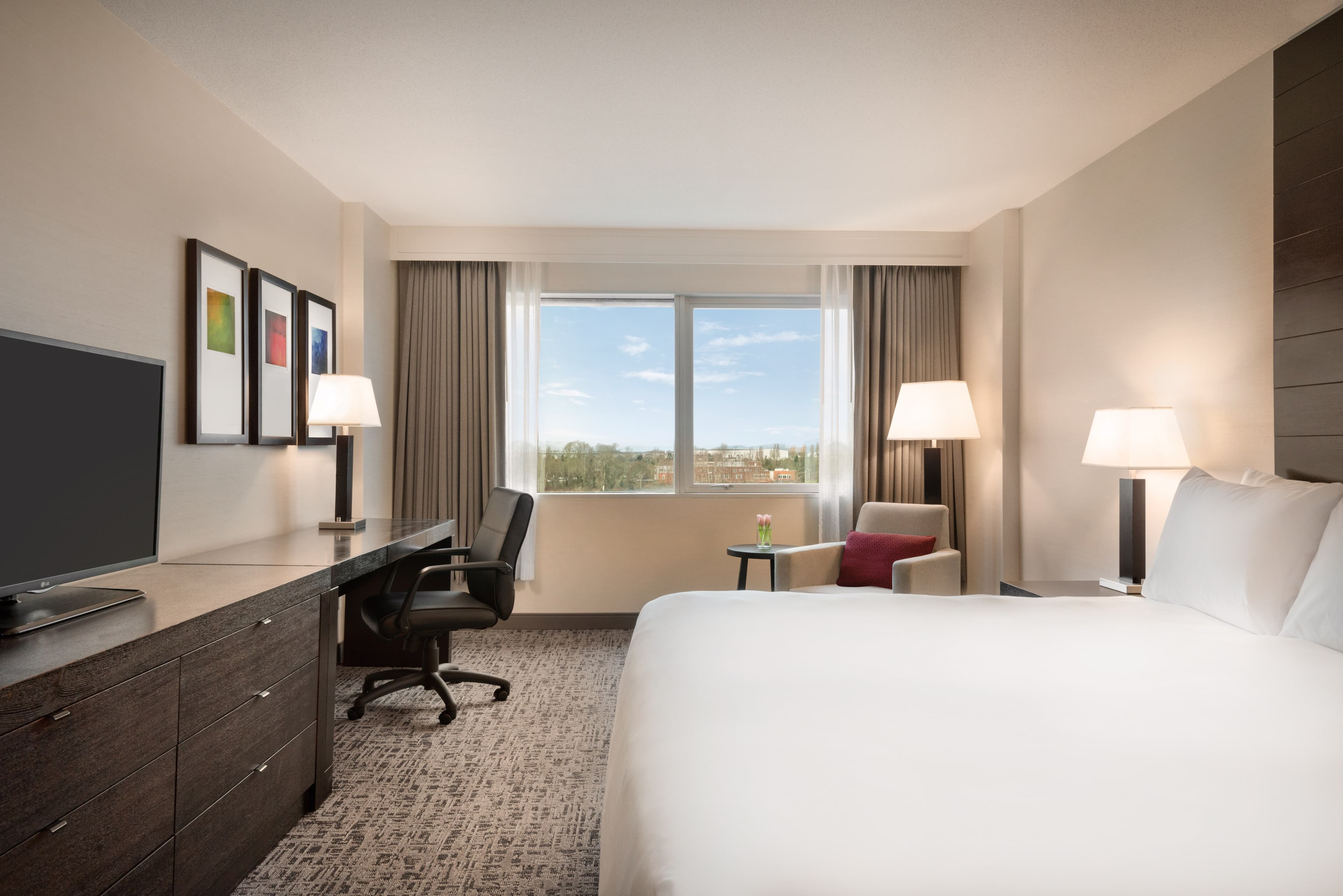 Radisson Hotel Vancouver Airport - Image 2