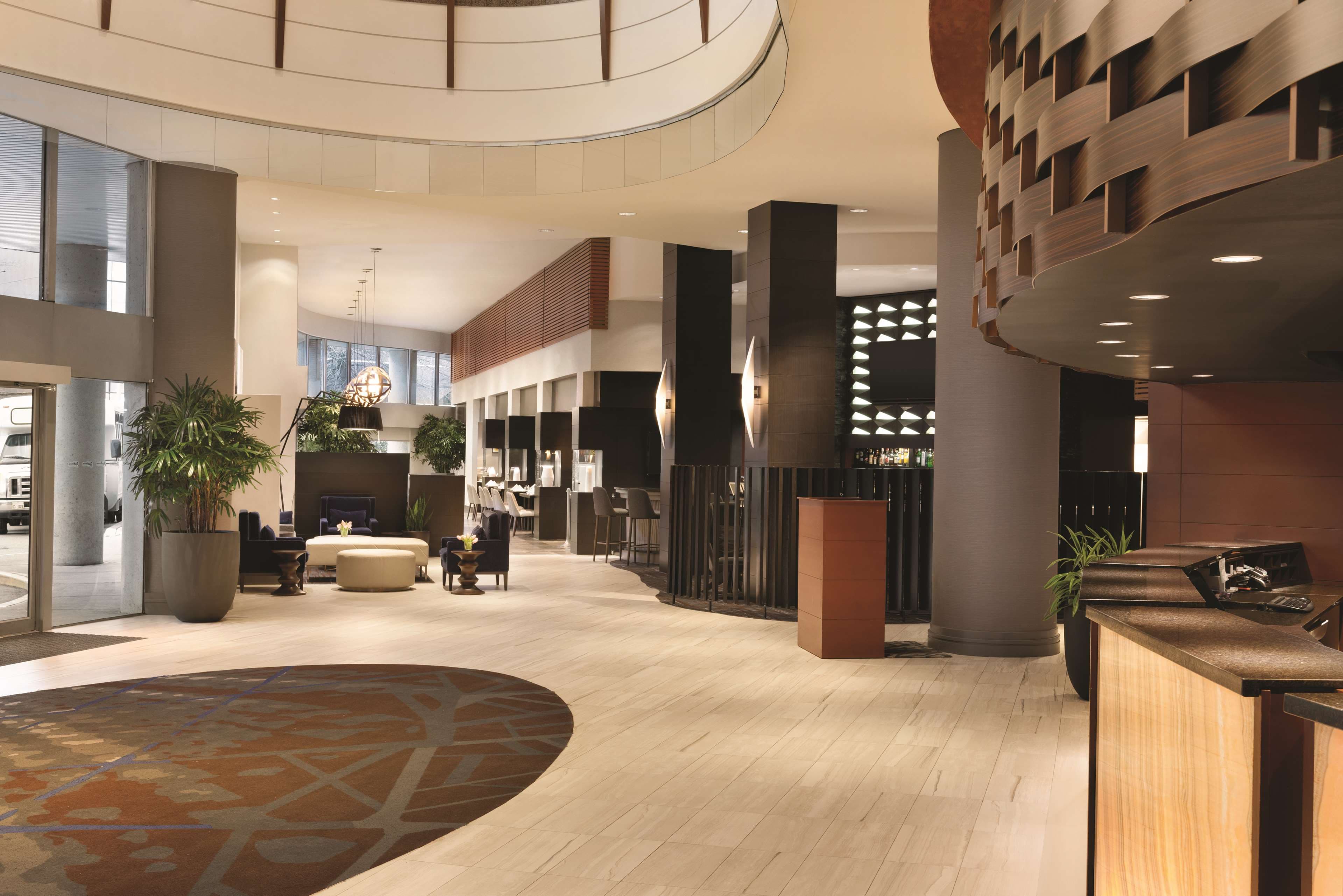 Radisson Hotel Vancouver Airport - Image 1