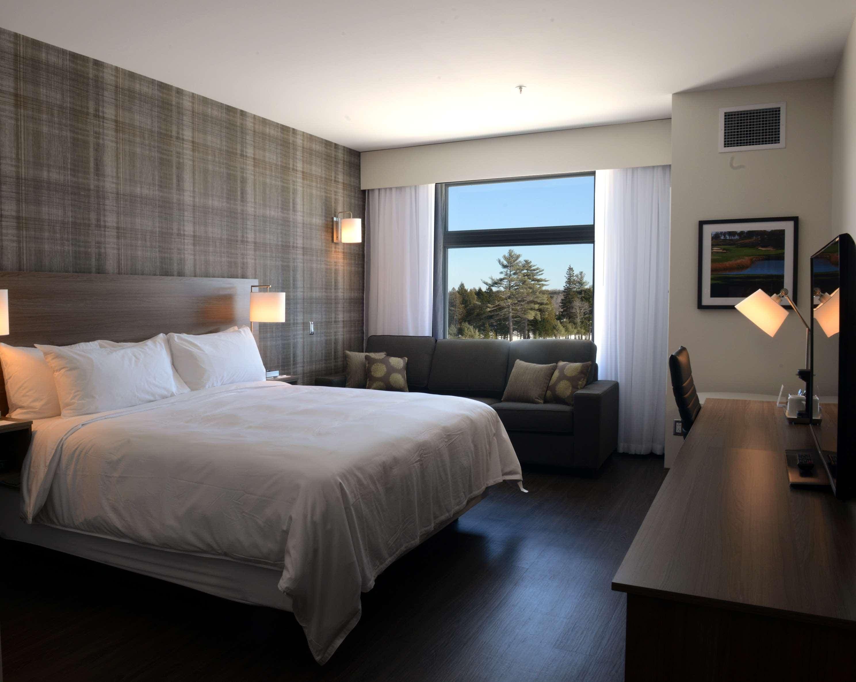 Radisson Kingswood Hotel Fredericton, NB - Image 2