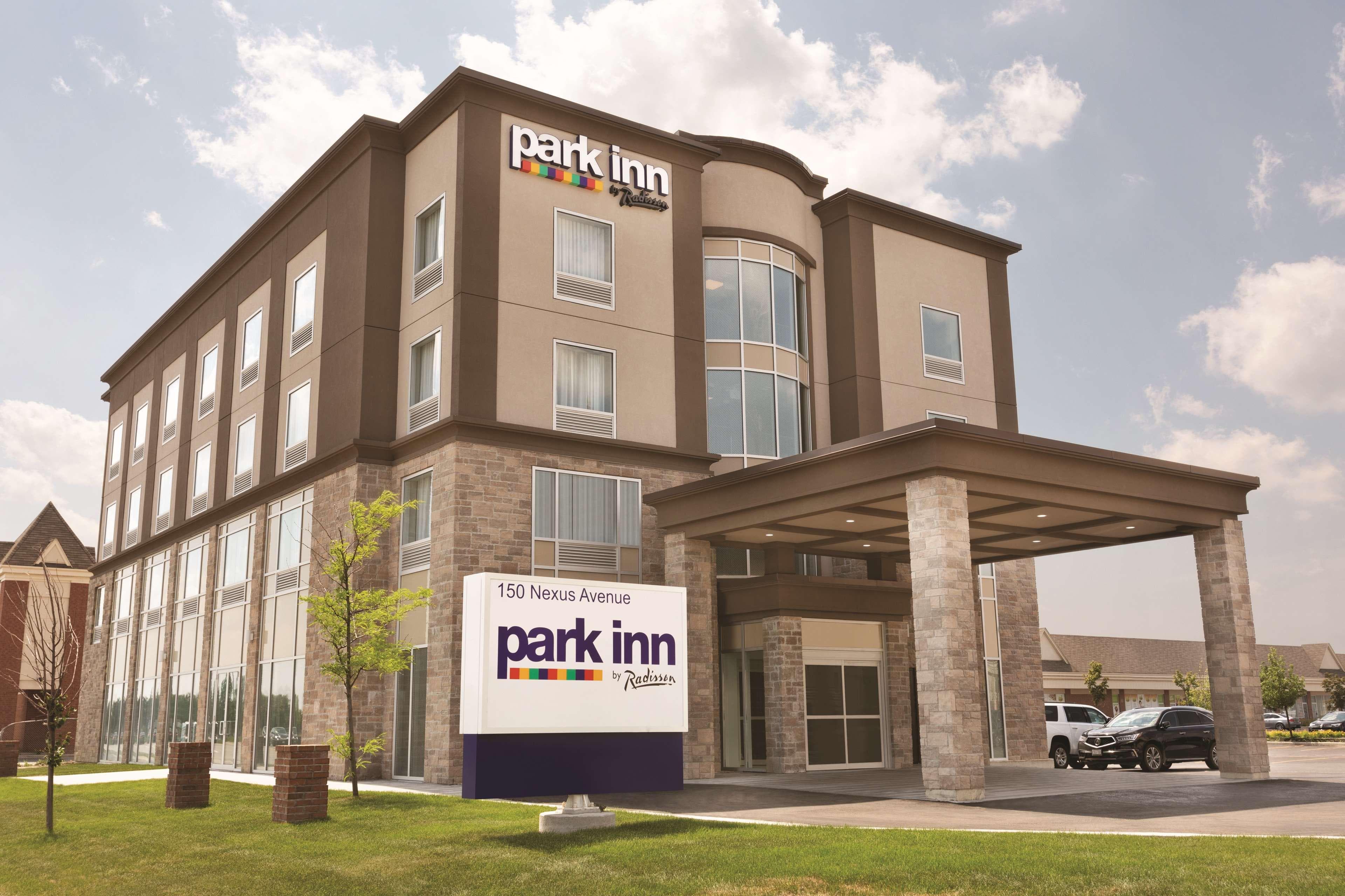 Park Inn by Radisson Brampton, ON - Image 1