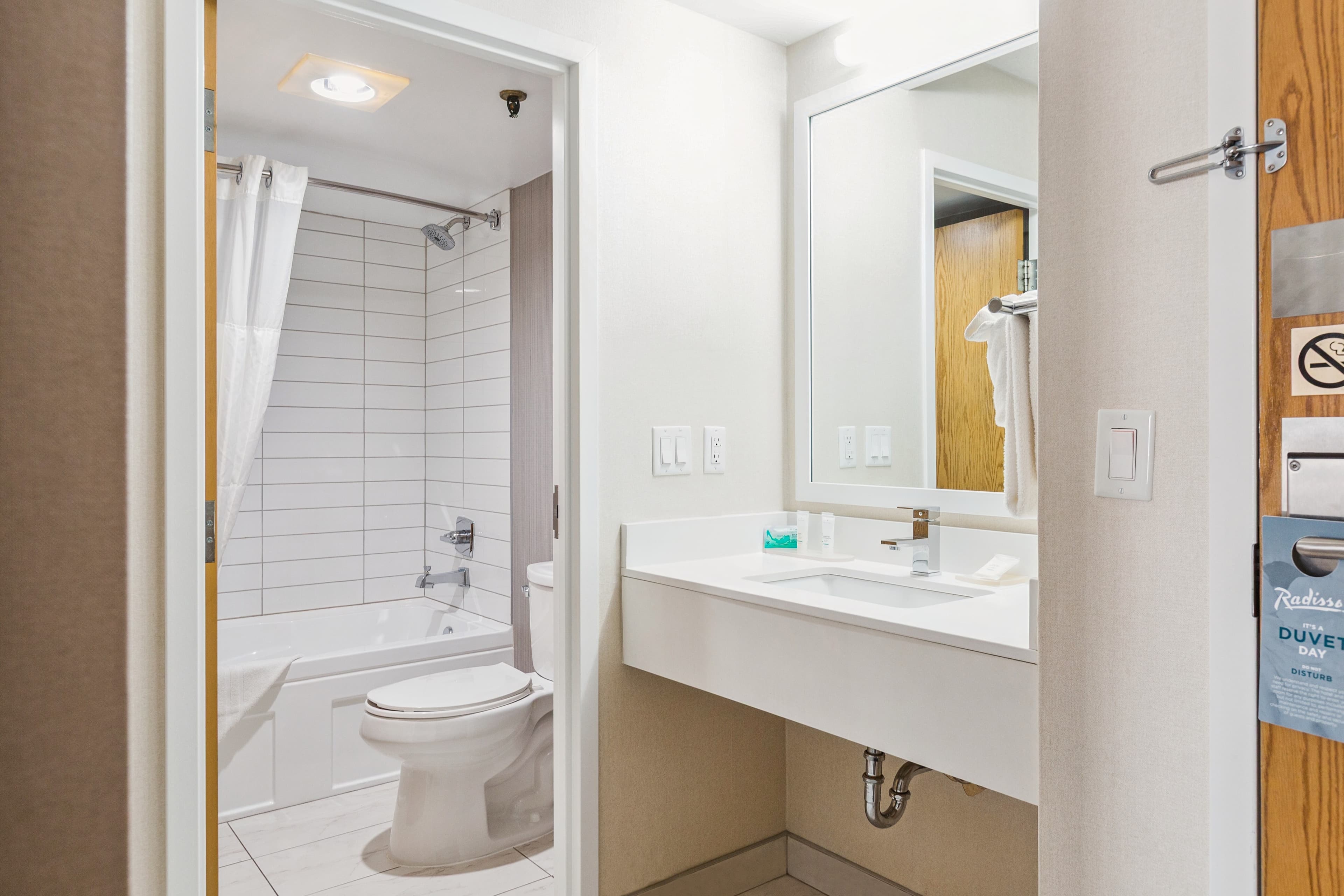 Radisson Hotel & Conference Centre West Edmonton — 13