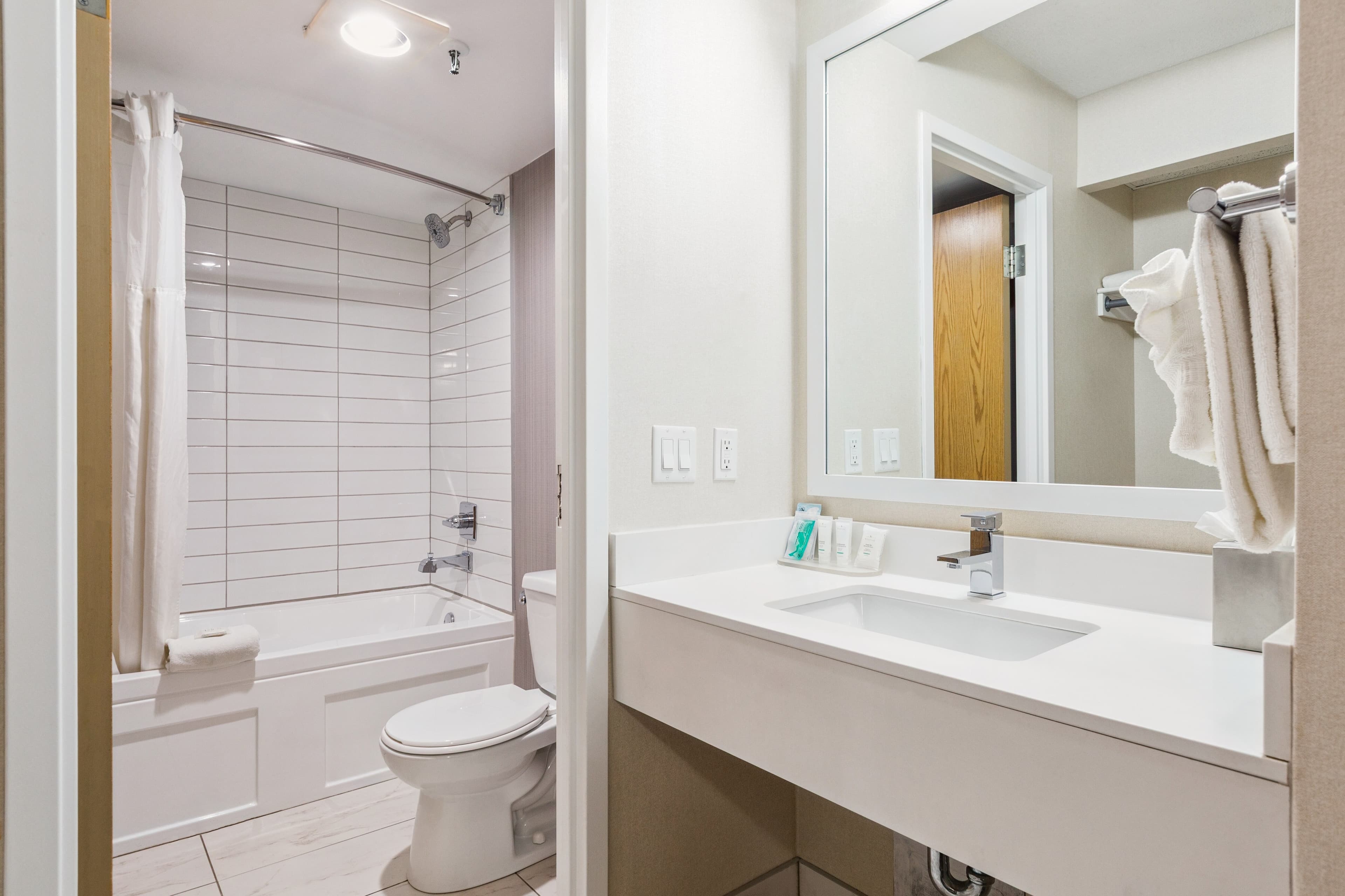 Radisson Hotel & Conference Centre West Edmonton — 16