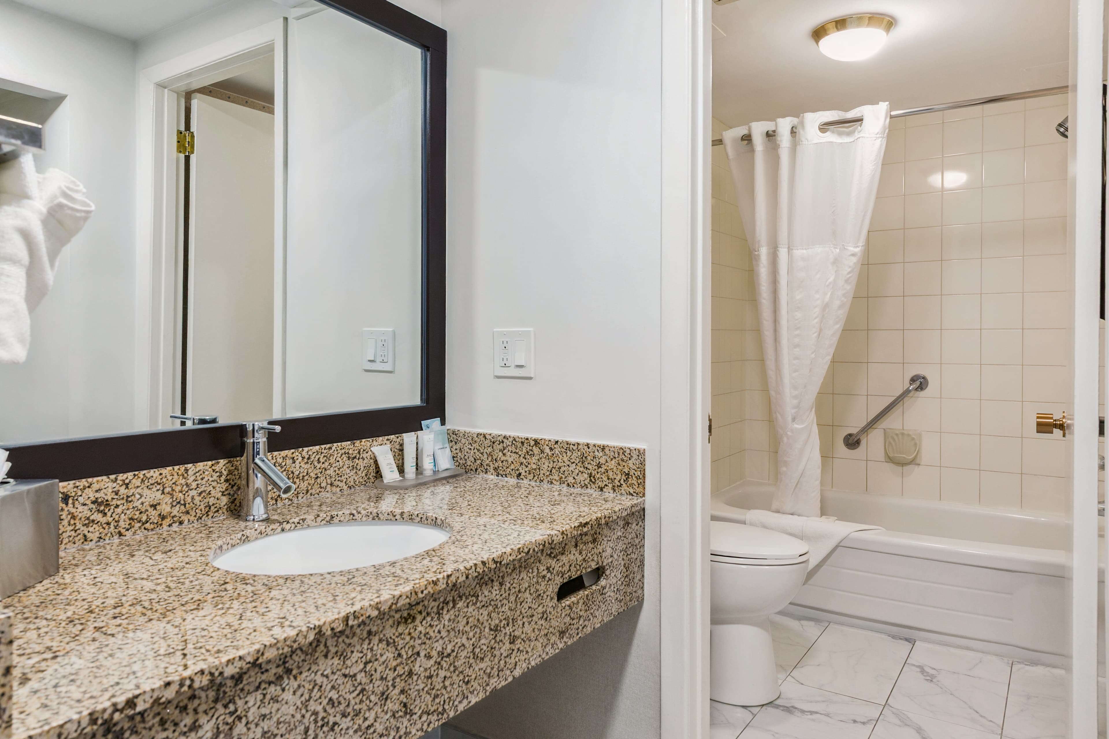 Radisson Hotel & Conference Centre West Edmonton — 22
