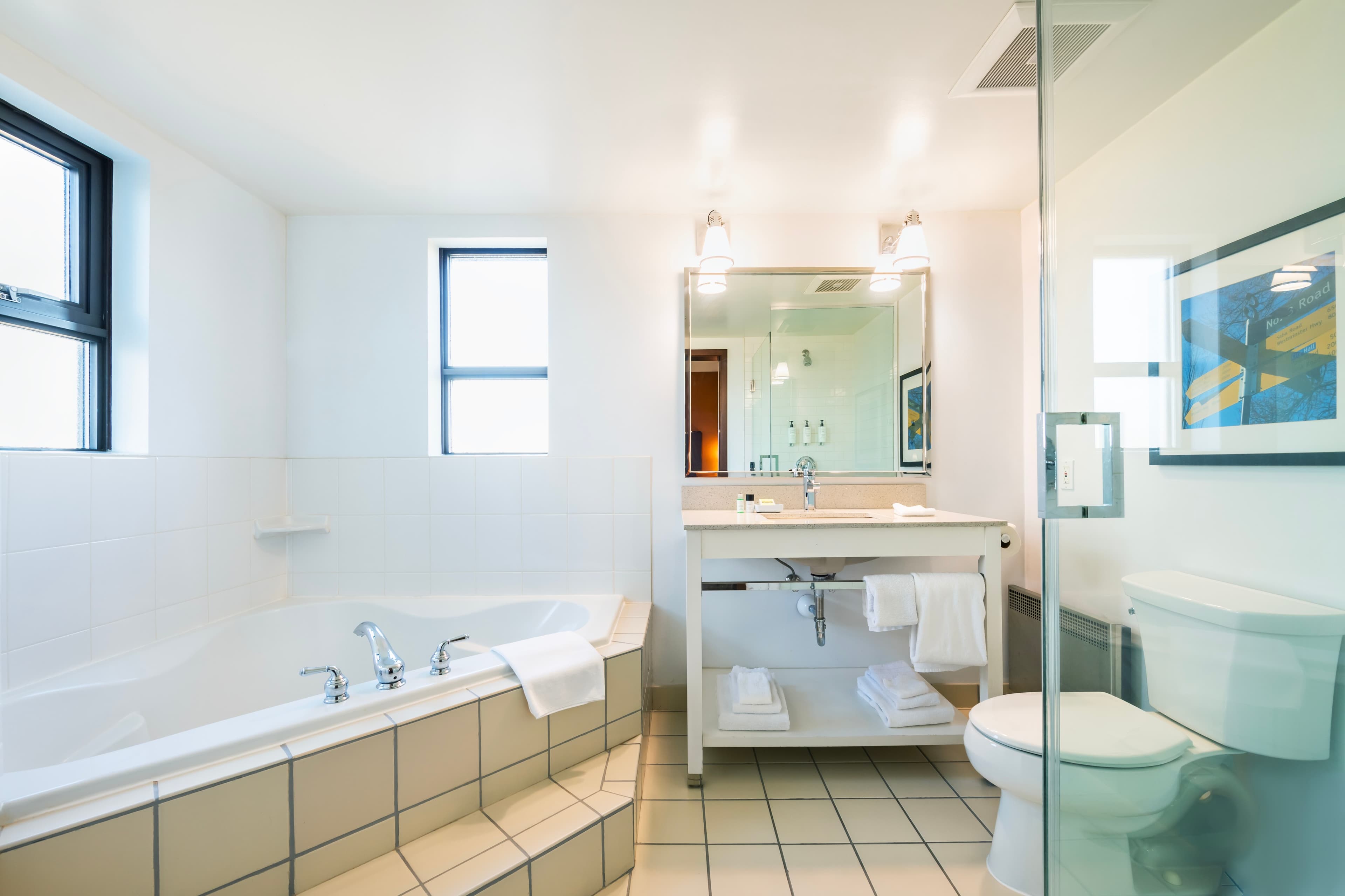 Grand Park Hotel Vancouver Airport, an Ascend Collection Hotel — 11