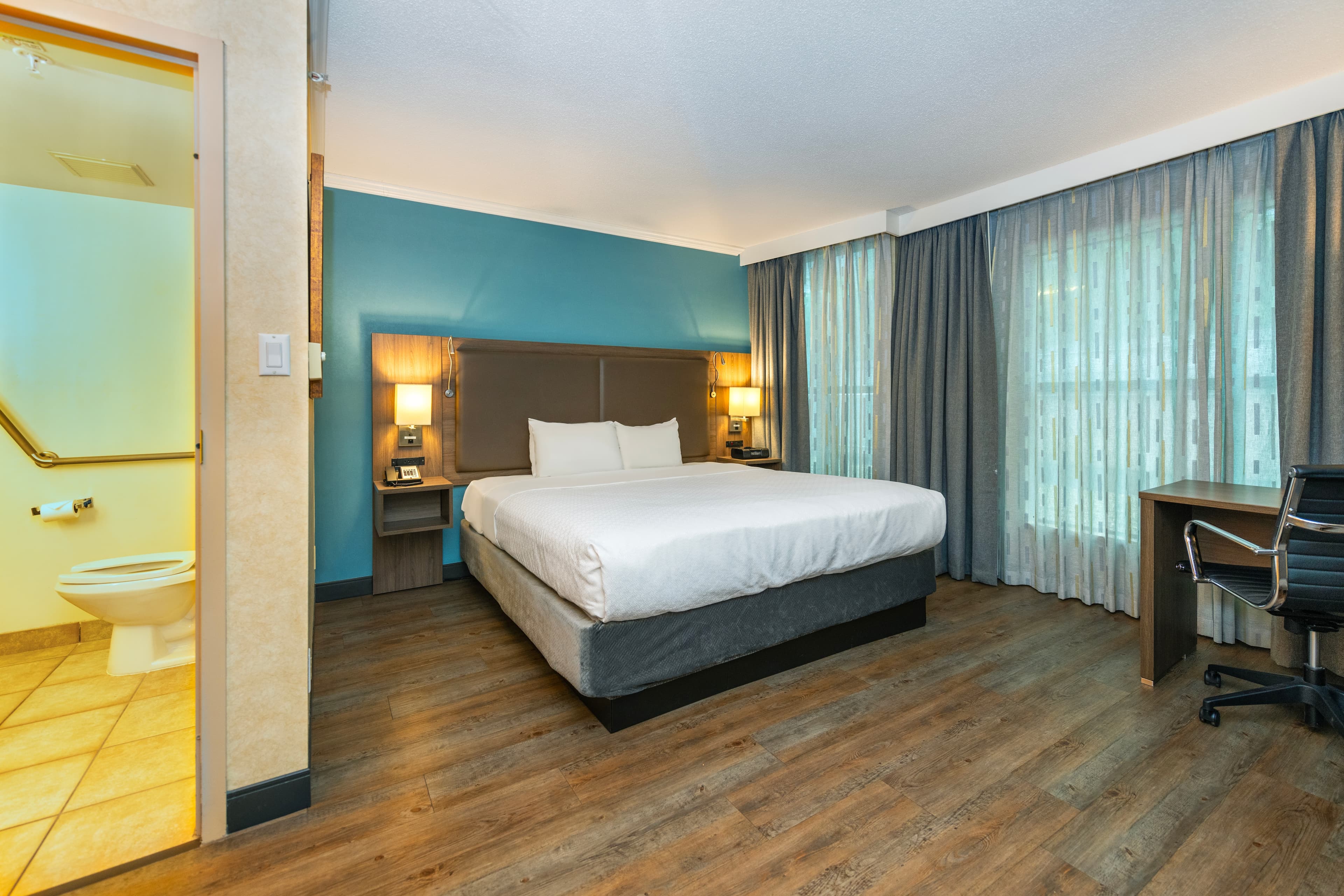 Grand Park Hotel & Suites Downtown Vancouver, an Ascend Collection Hotel — 11