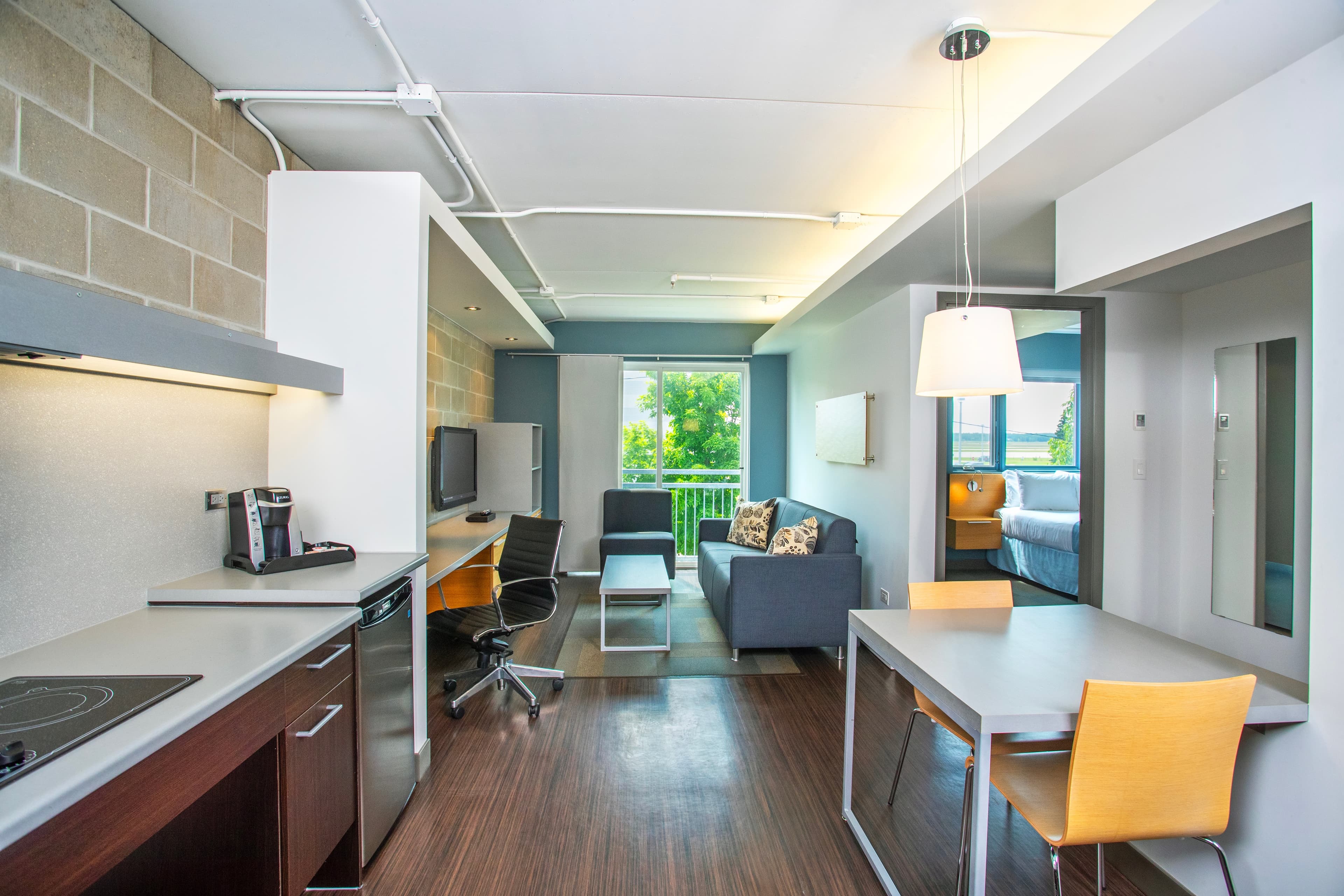 Barker Suites Southport - Image 3