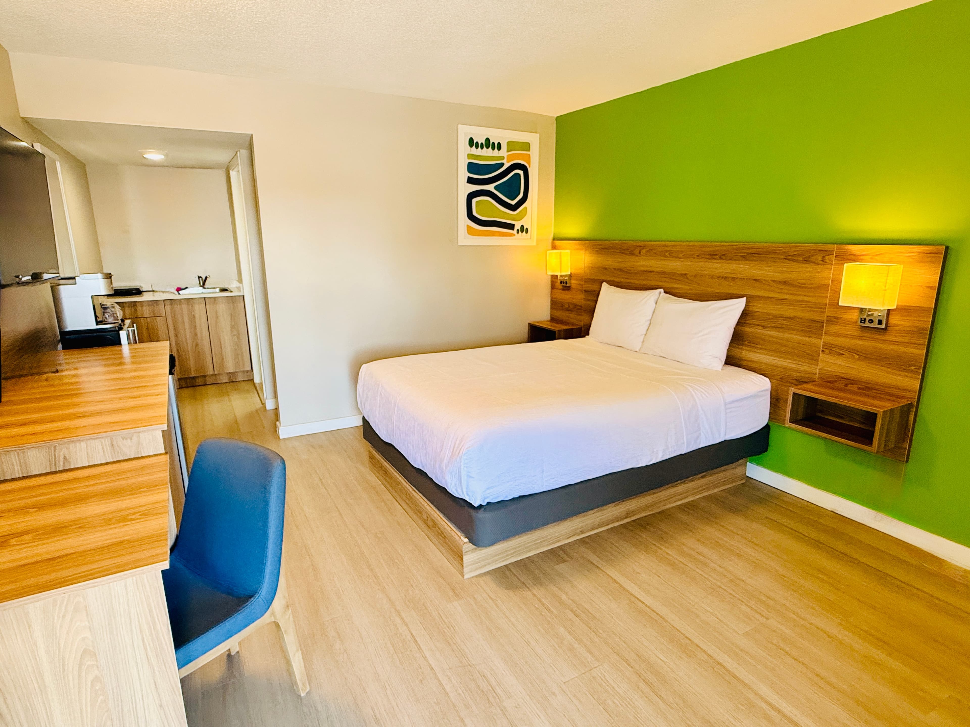 Quesnel Inn - Image 2