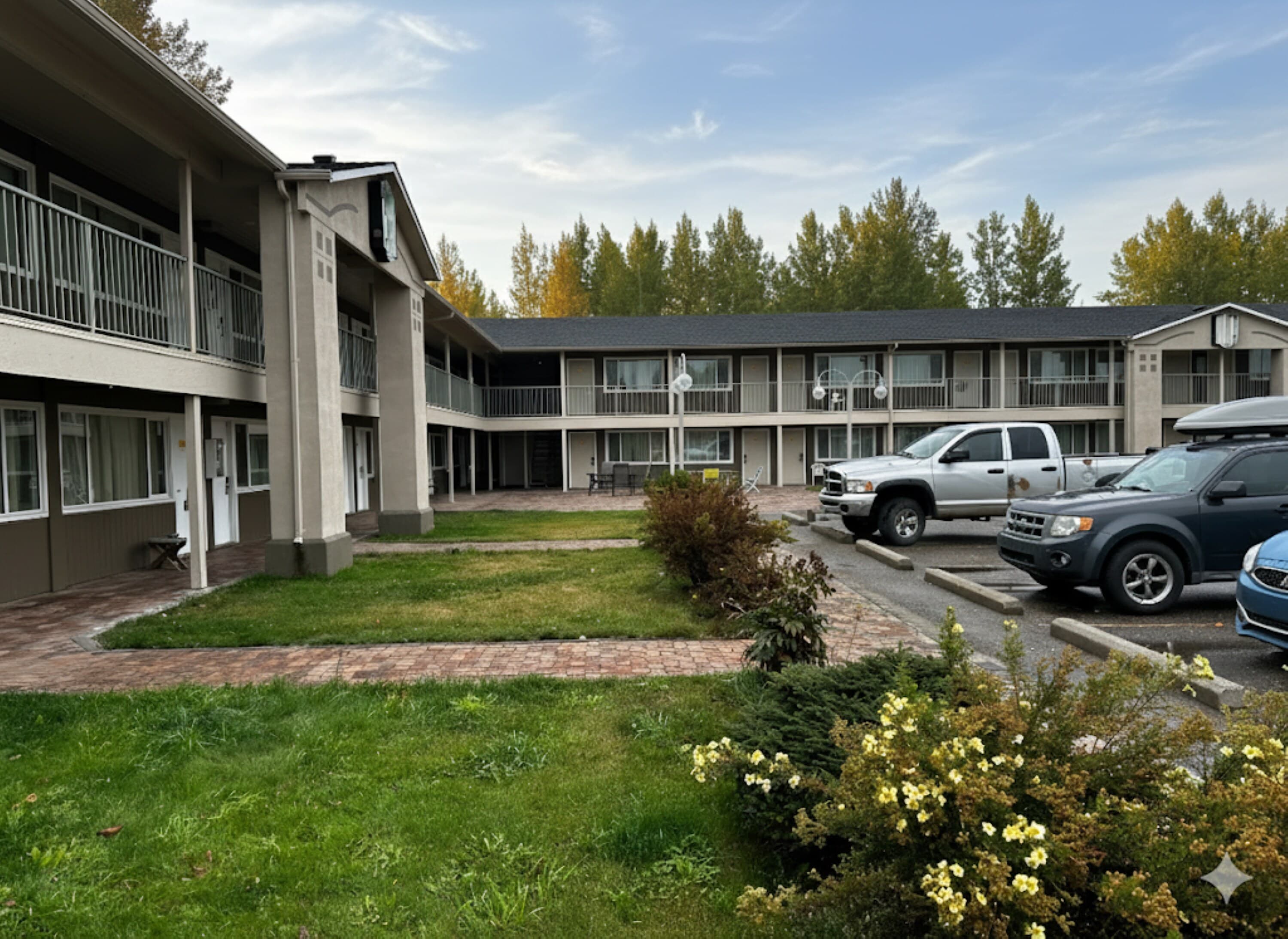 Quesnel Inn - Image 1