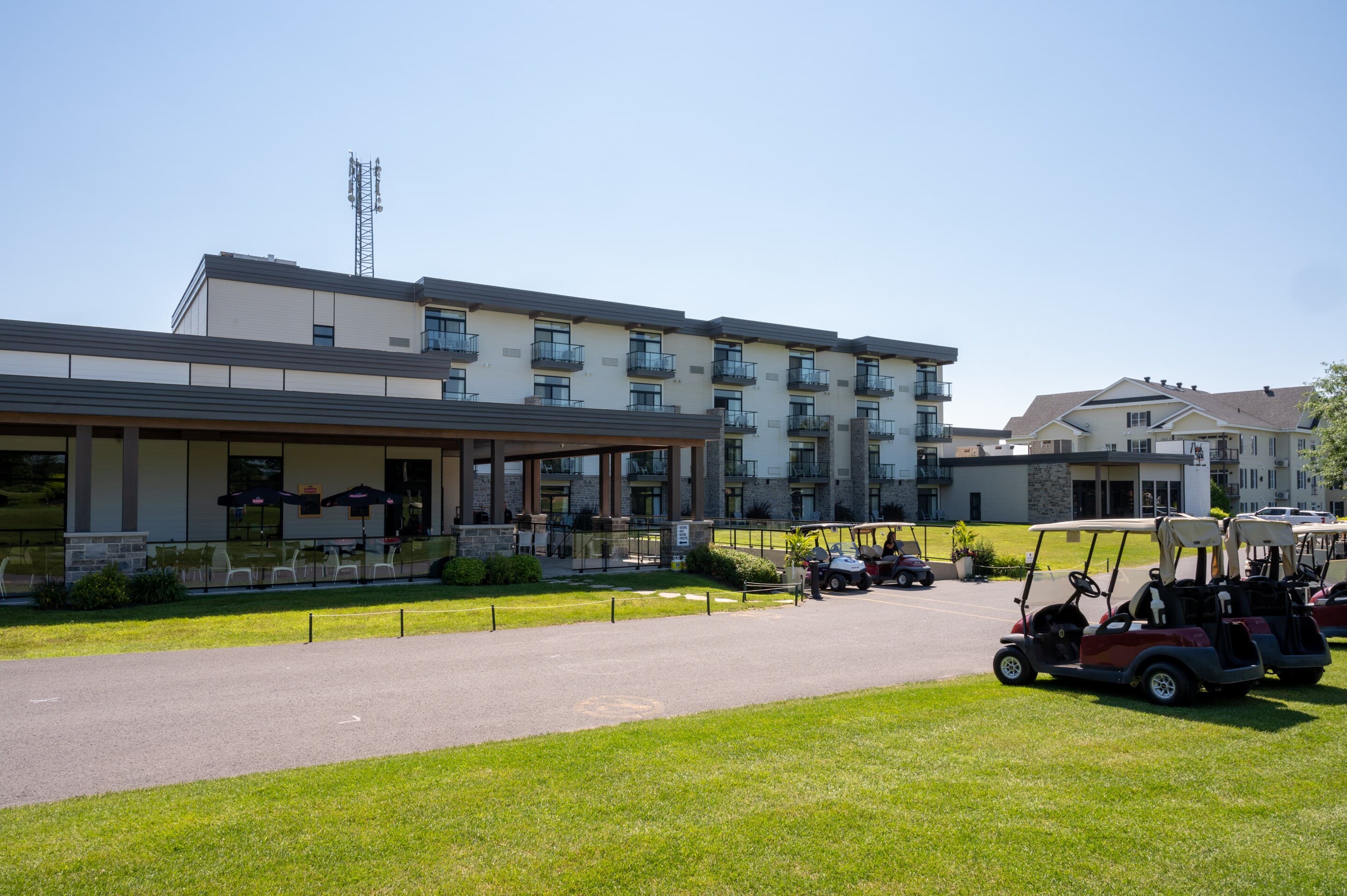 Hôtel du Lac Champlain, an Ascend Collection Hotel - Image 1