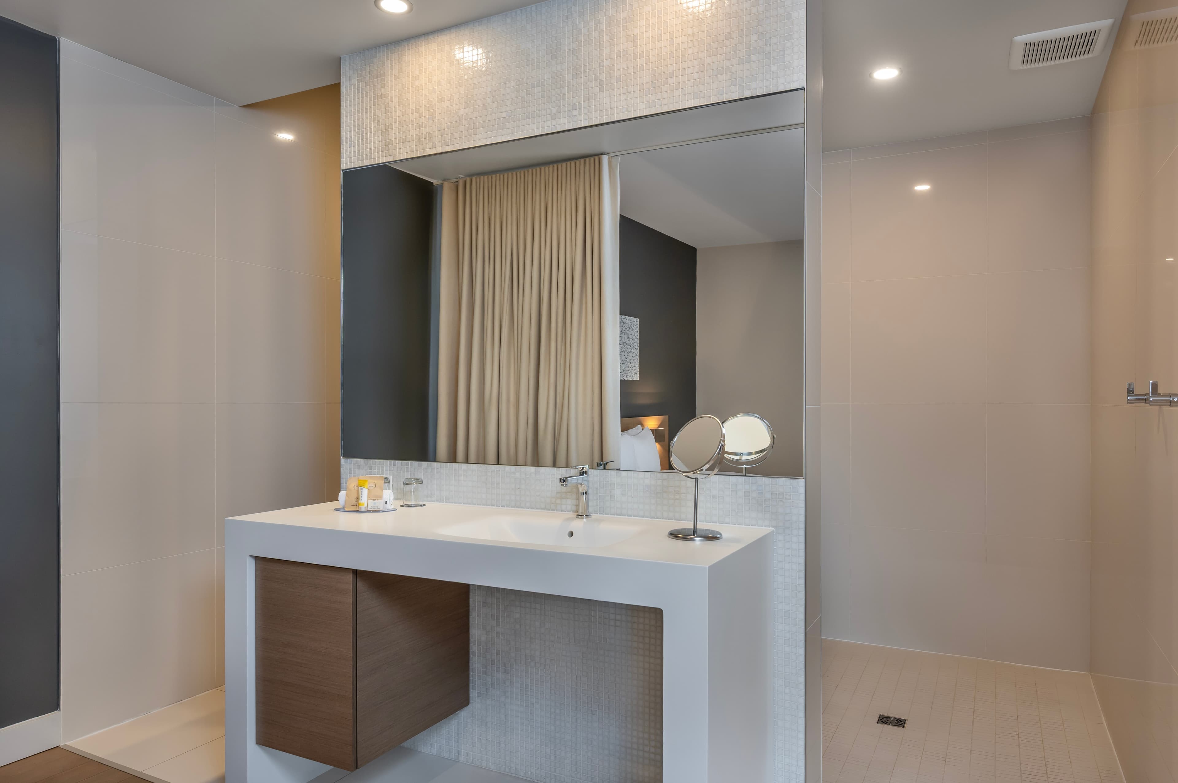 Hôtel du Lac Champlain, an Ascend Collection Hotel — 3