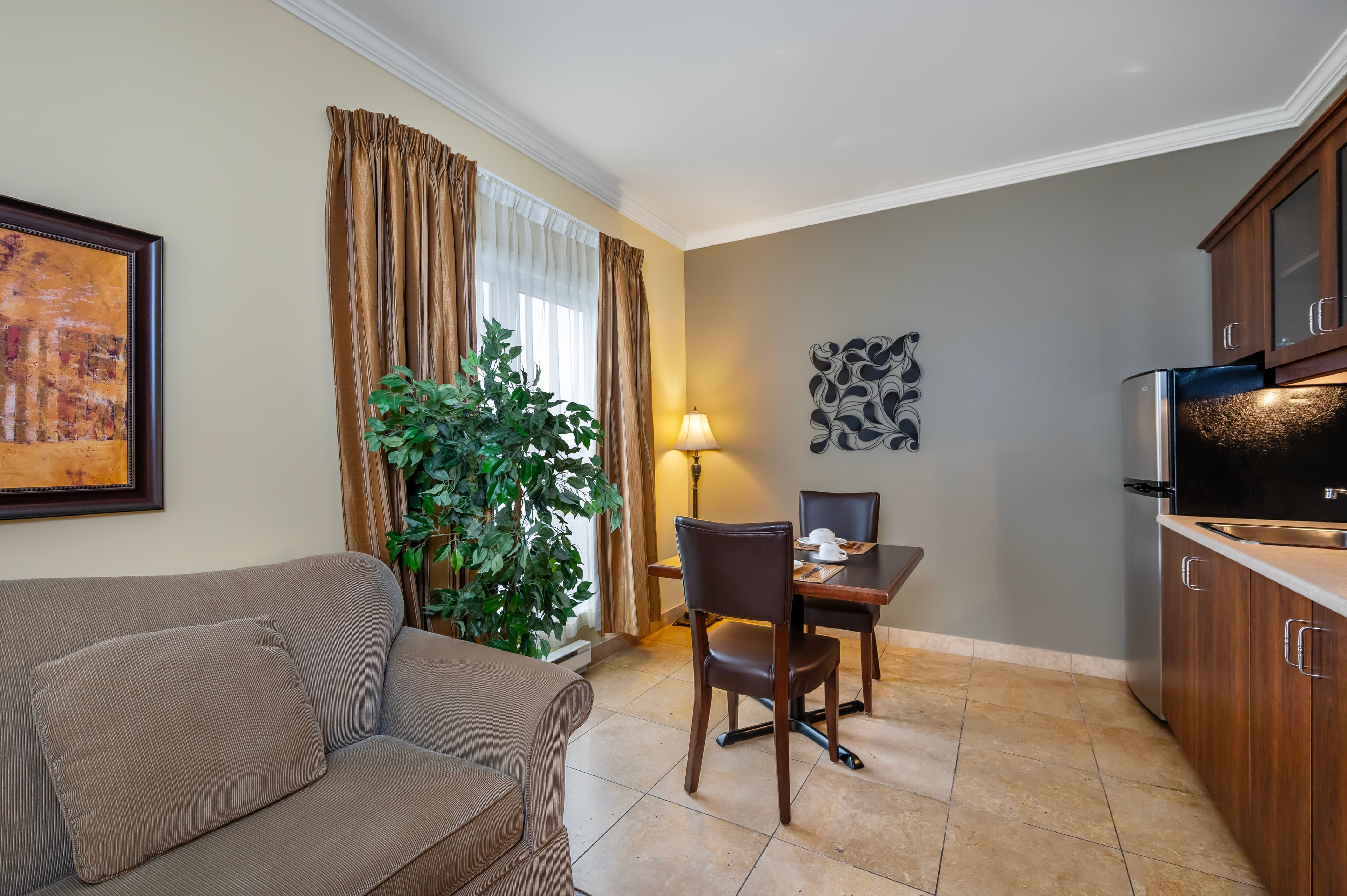 Hotel Brossard, an Ascend Collection Hotel - Image 3