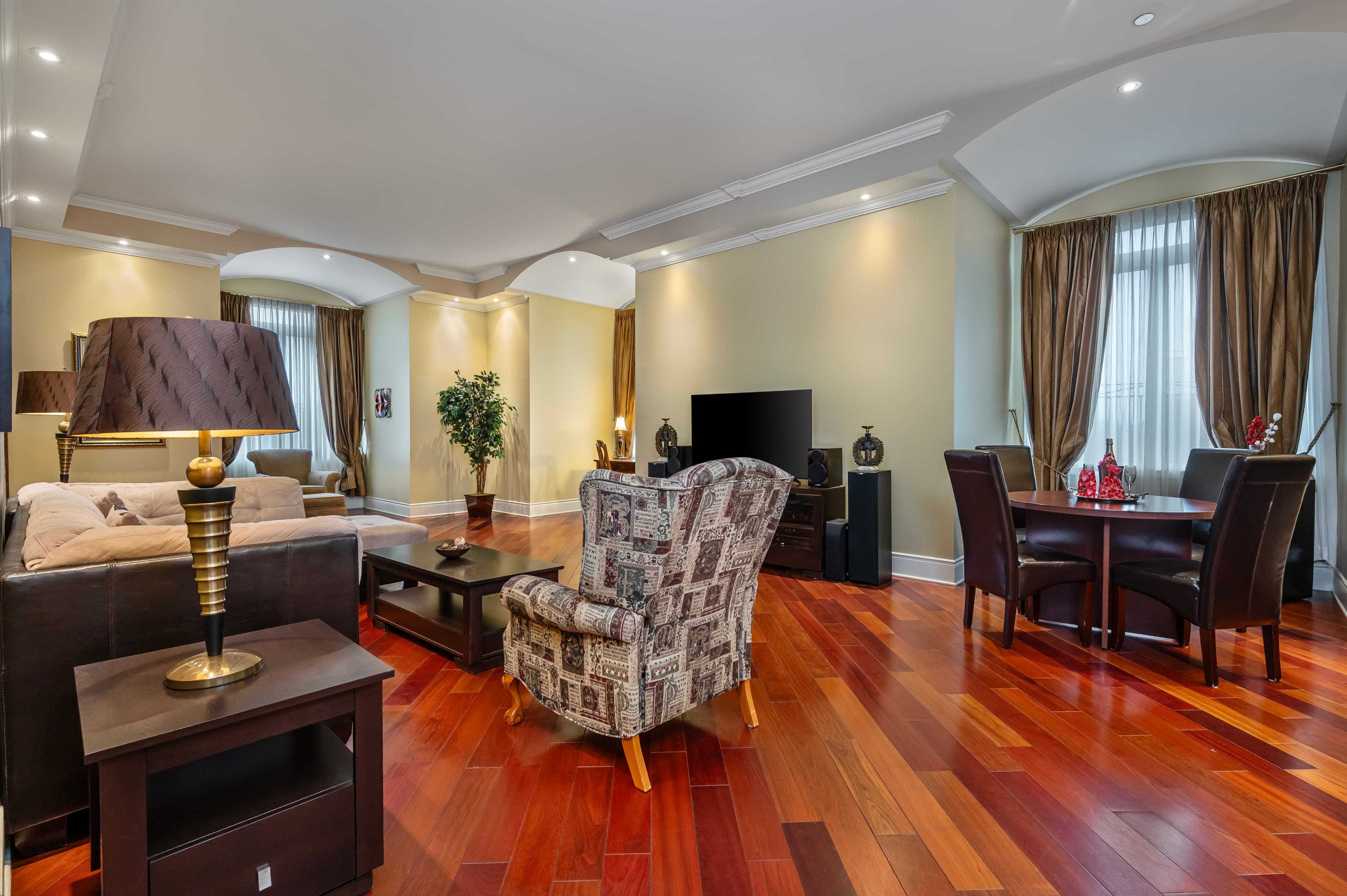 Hotel Brossard, an Ascend Collection Hotel — 7